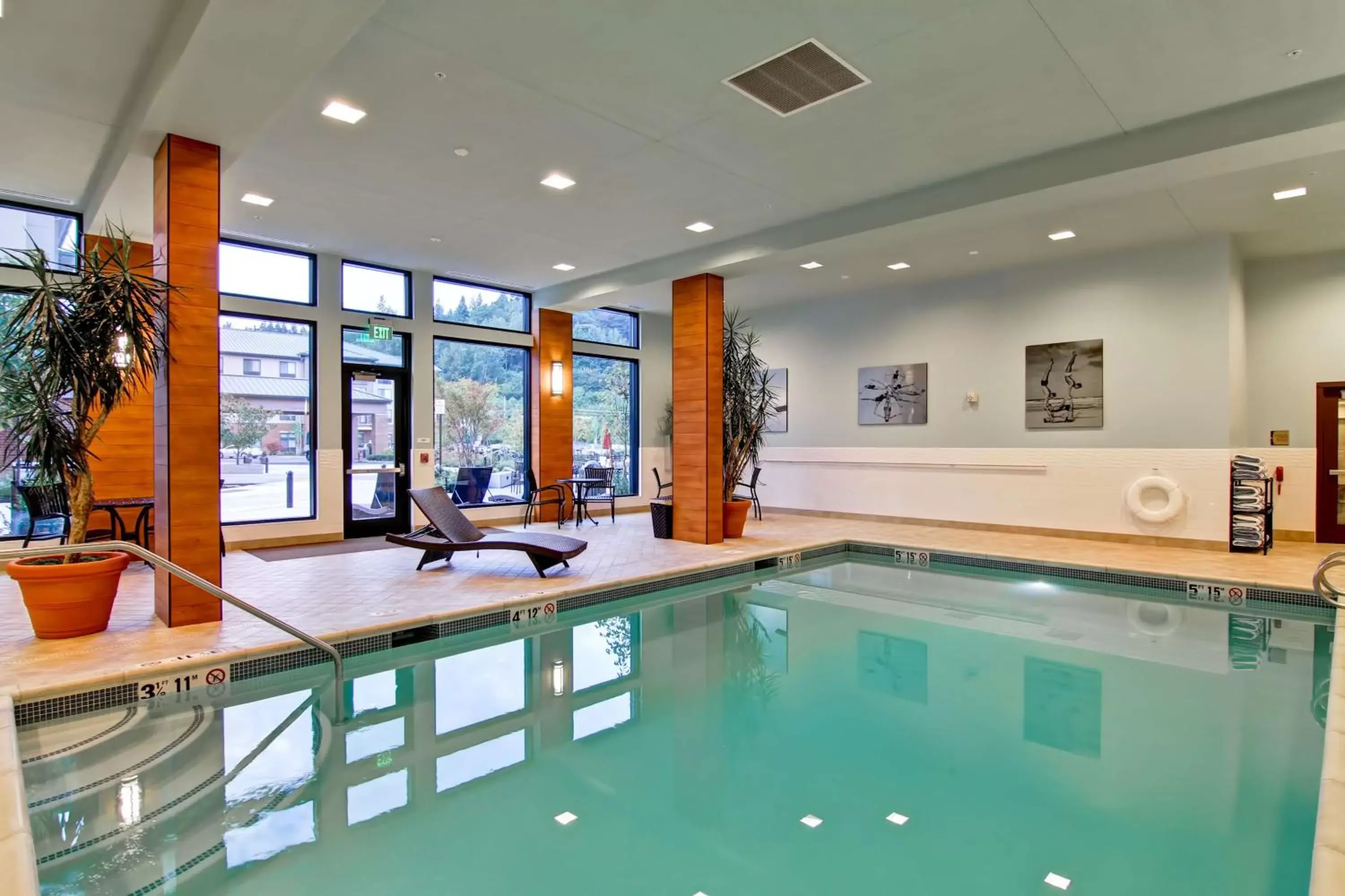 Pool view, Swimming Pool in Homewood Suites by Hilton Seattle-Issaquah