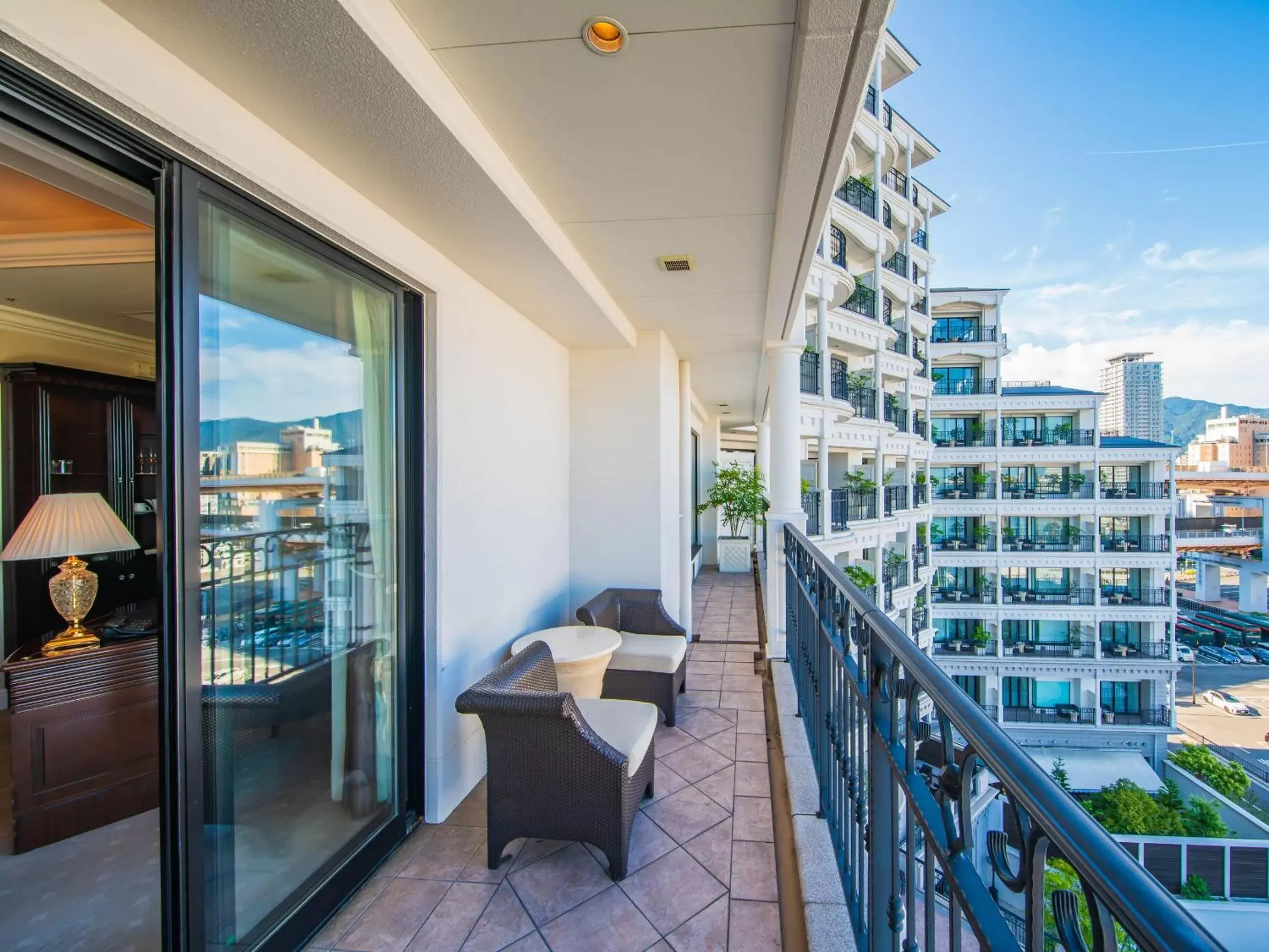 Balcony/Terrace in Hotel La Suite Kobe Harborland