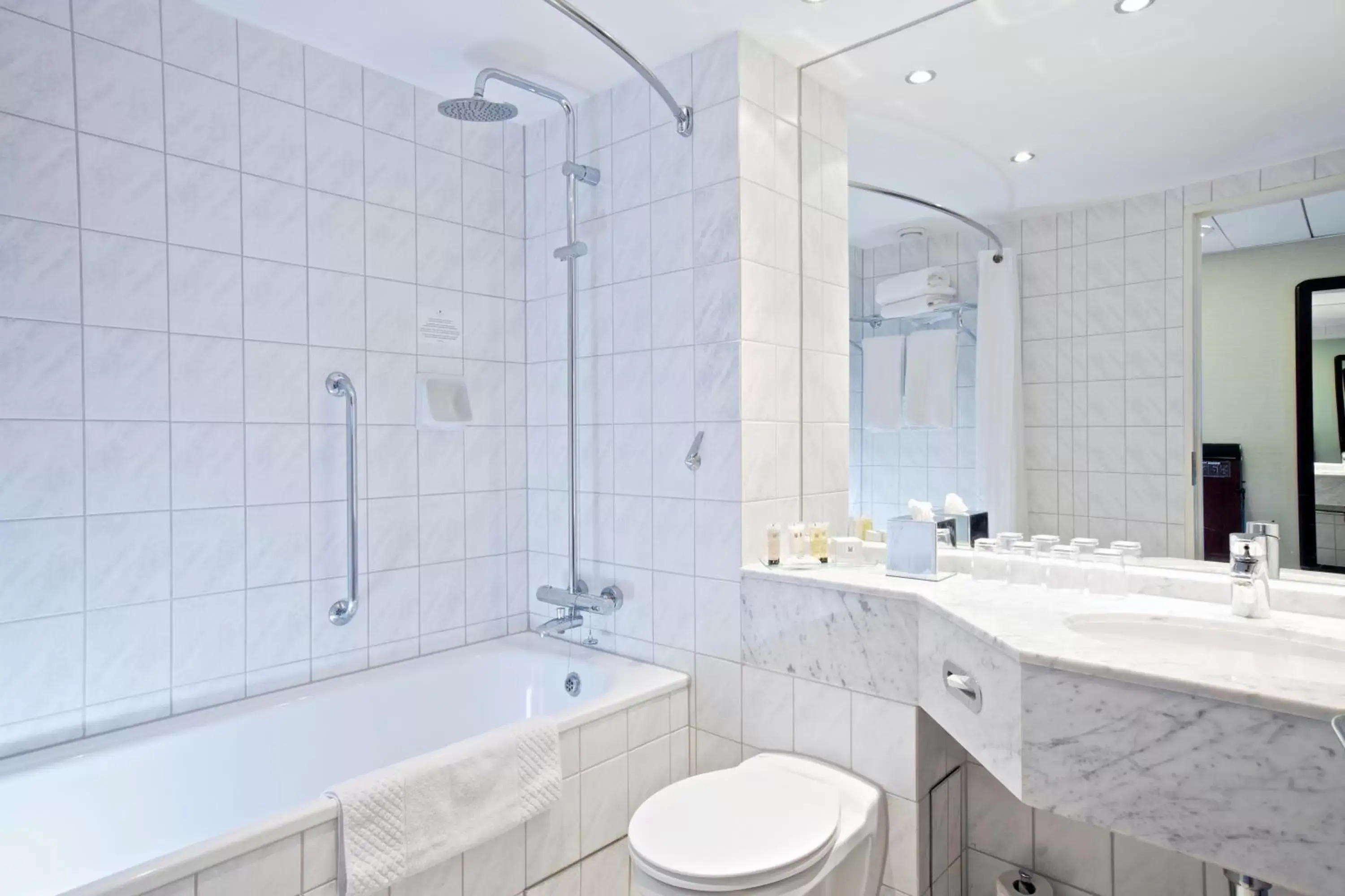 Bathroom in Millennium & Copthorne Hotels at Chelsea Football Club