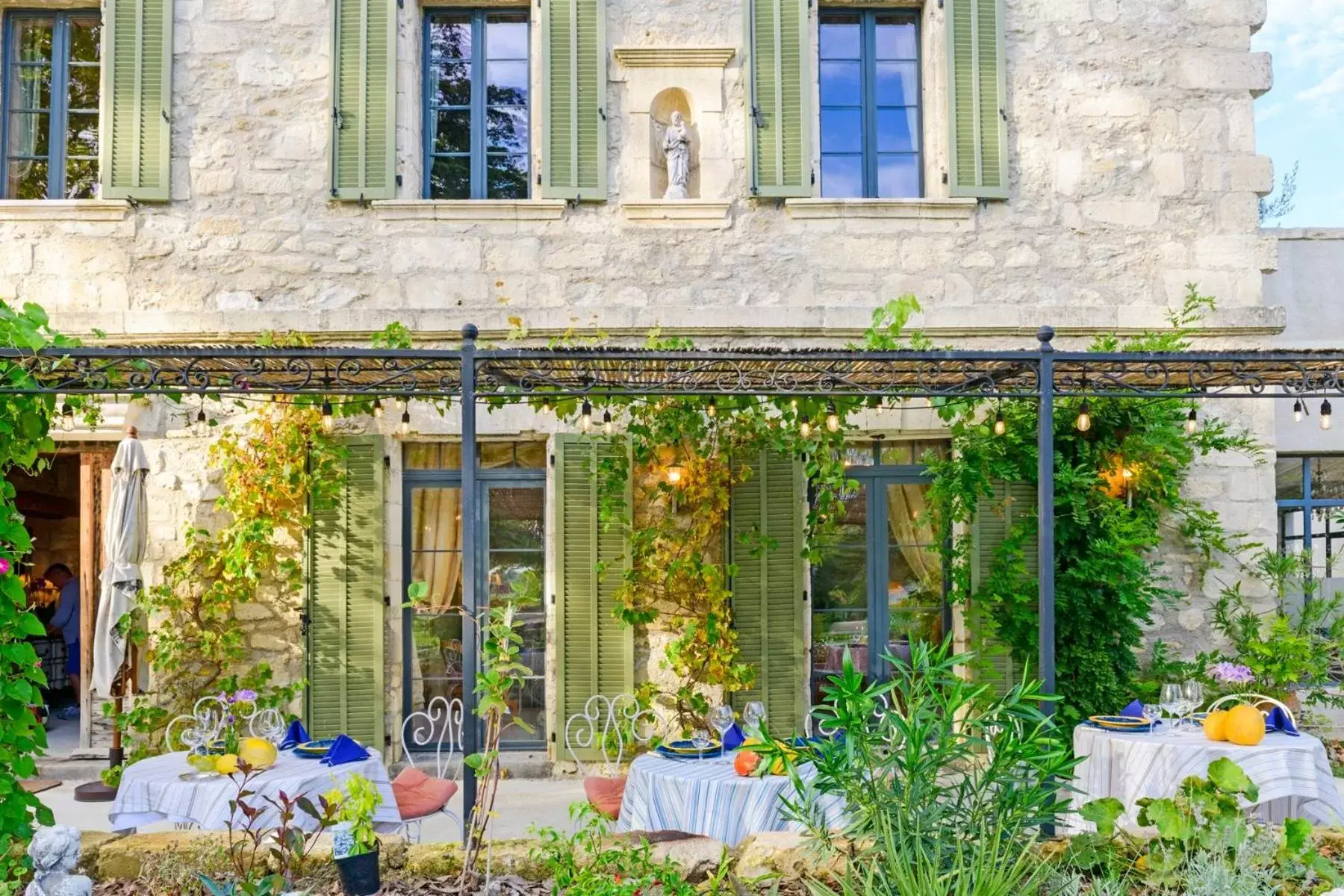 Property building in Bastide de Bellegarde