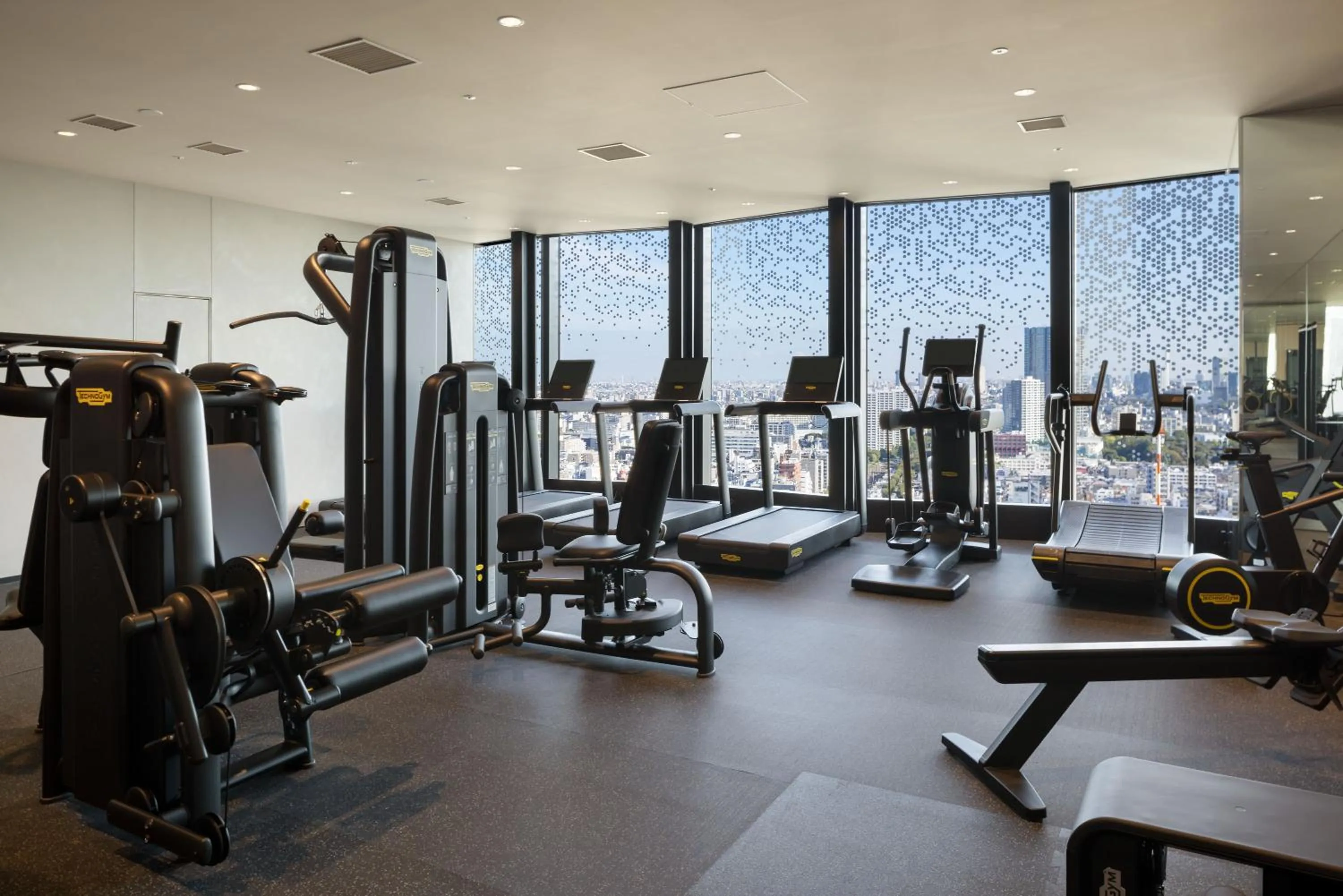 Fitness centre/facilities in BELLUSTAR TOKYO, A Pan Pacific Hotel