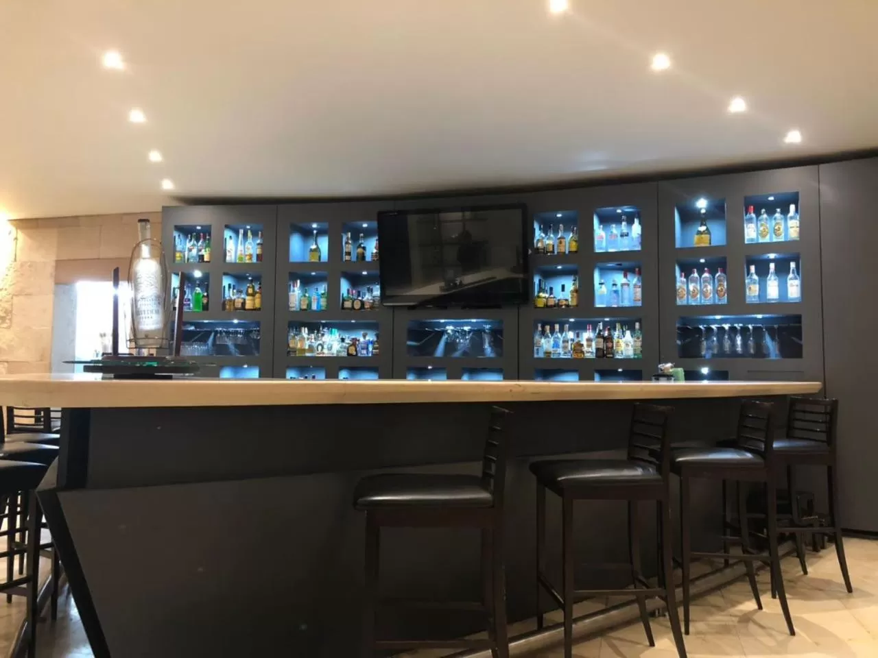 Lounge or bar in We Hotel Aeropuerto
