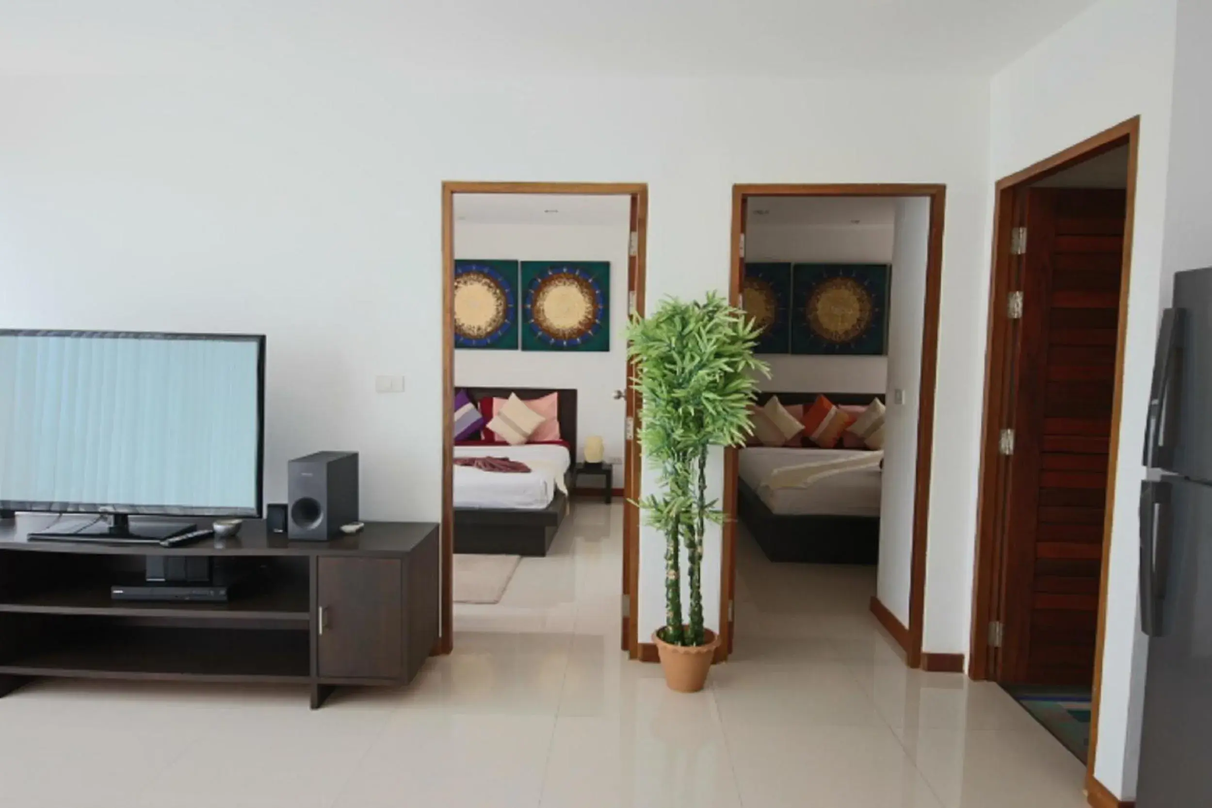 Executive Two-Bedroom Apartment in Tropical Sea View Residence