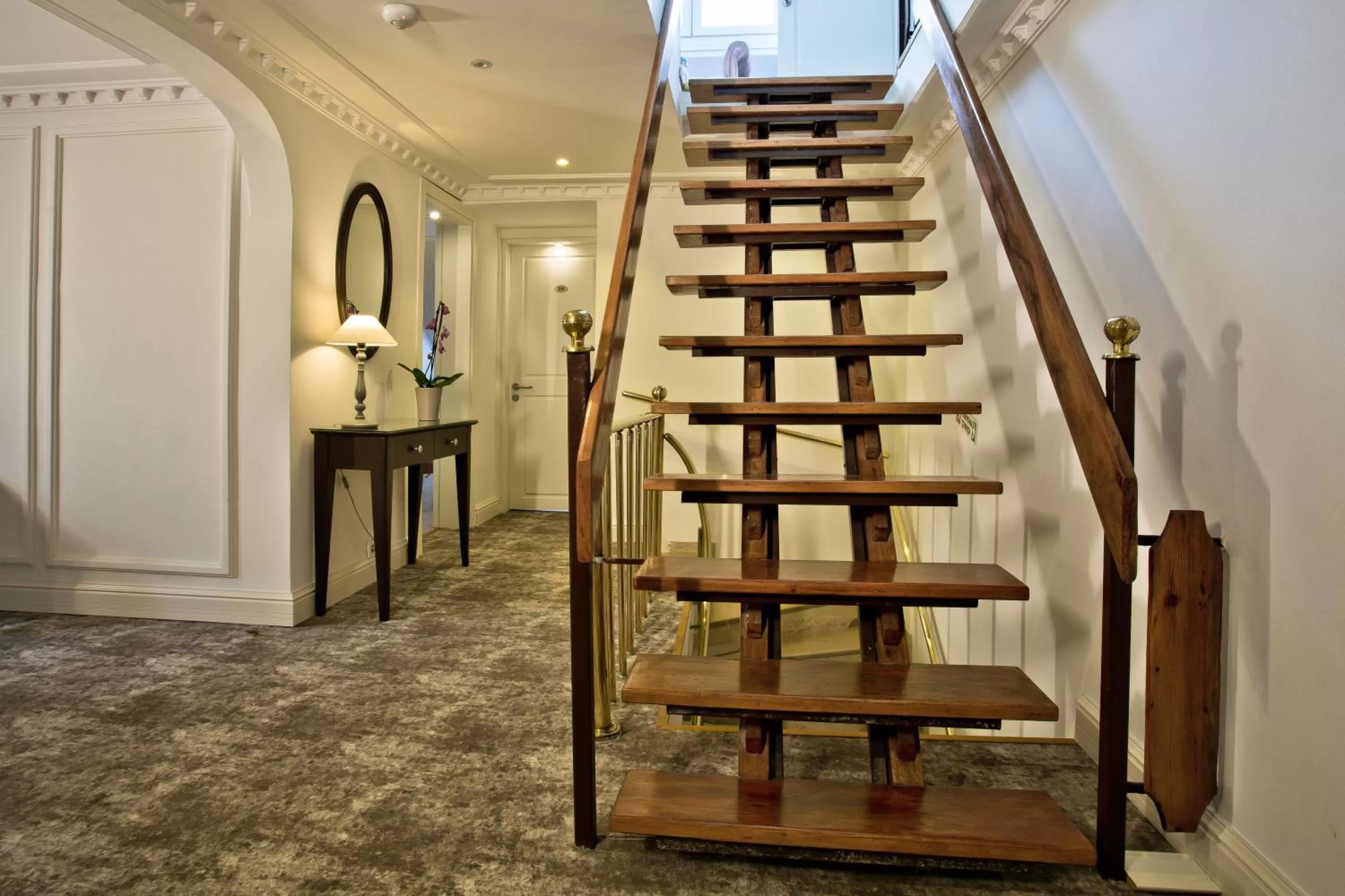 Villa Blanche Hotel SPA & Garden Pool