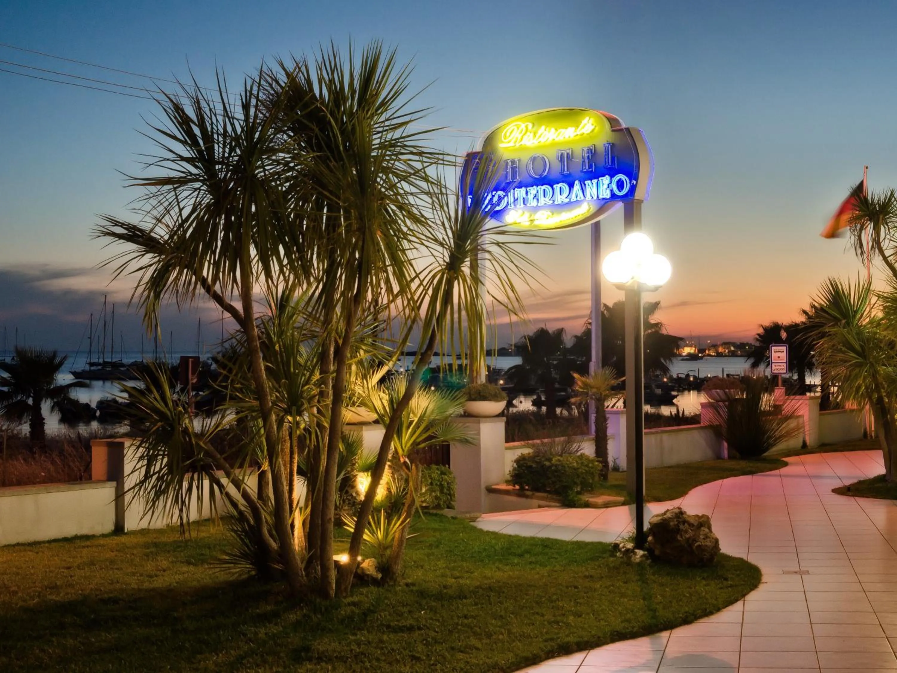 Garden in Hotel Mediterraneo
