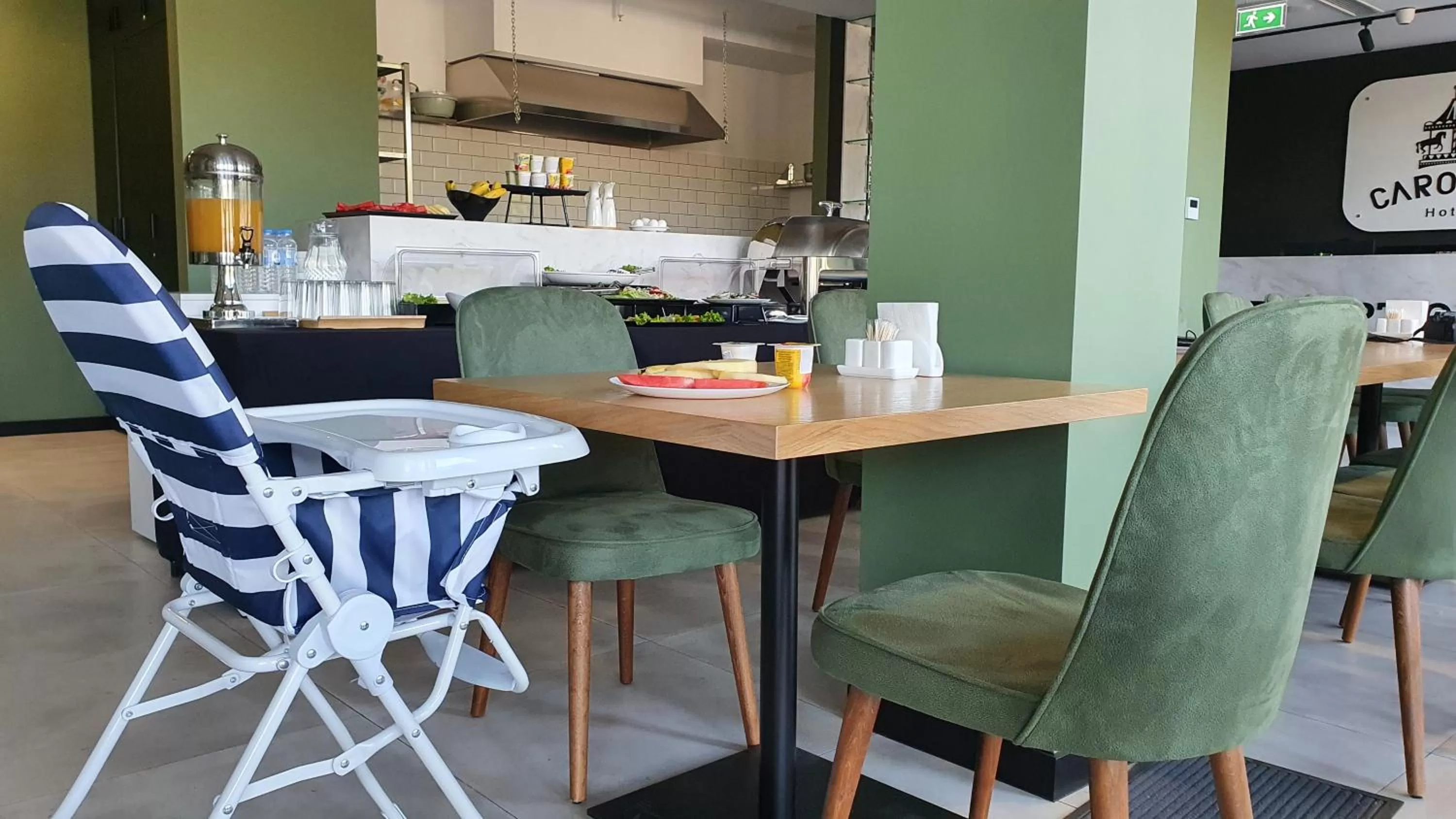 Restaurant/places to eat in CAROUSEL HOTEL