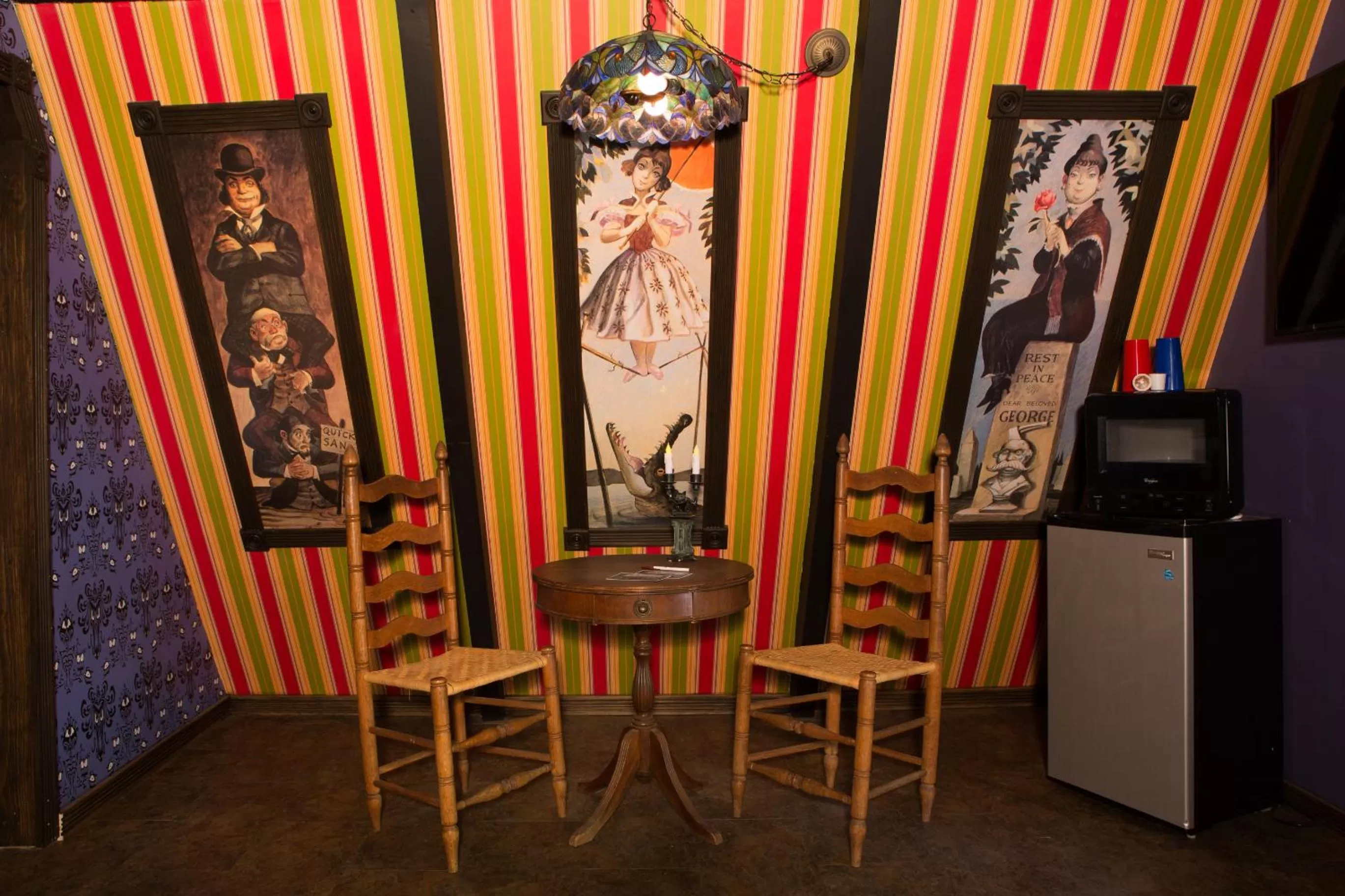 Dining Area in Hicksville Pines Chalets & Motel