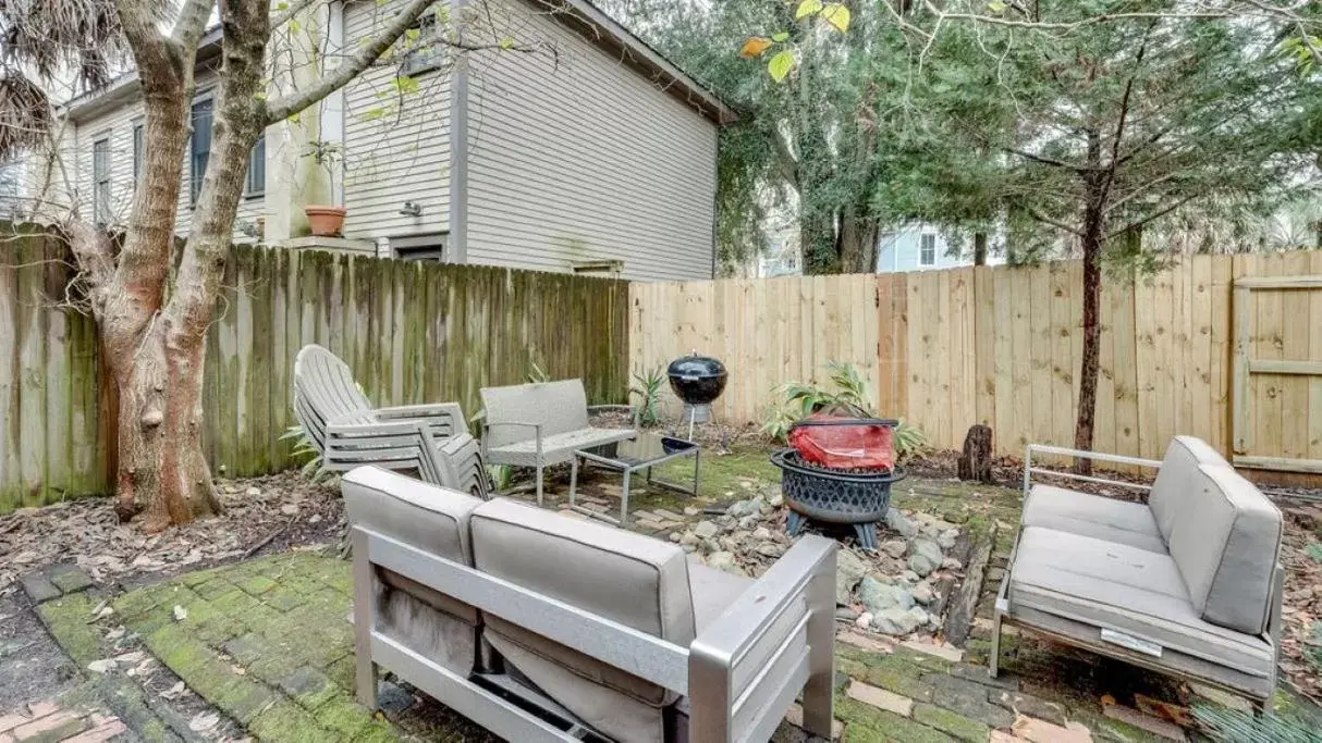 Inner courtyard view in Comfortable Escape in Historic Downtown Savannah