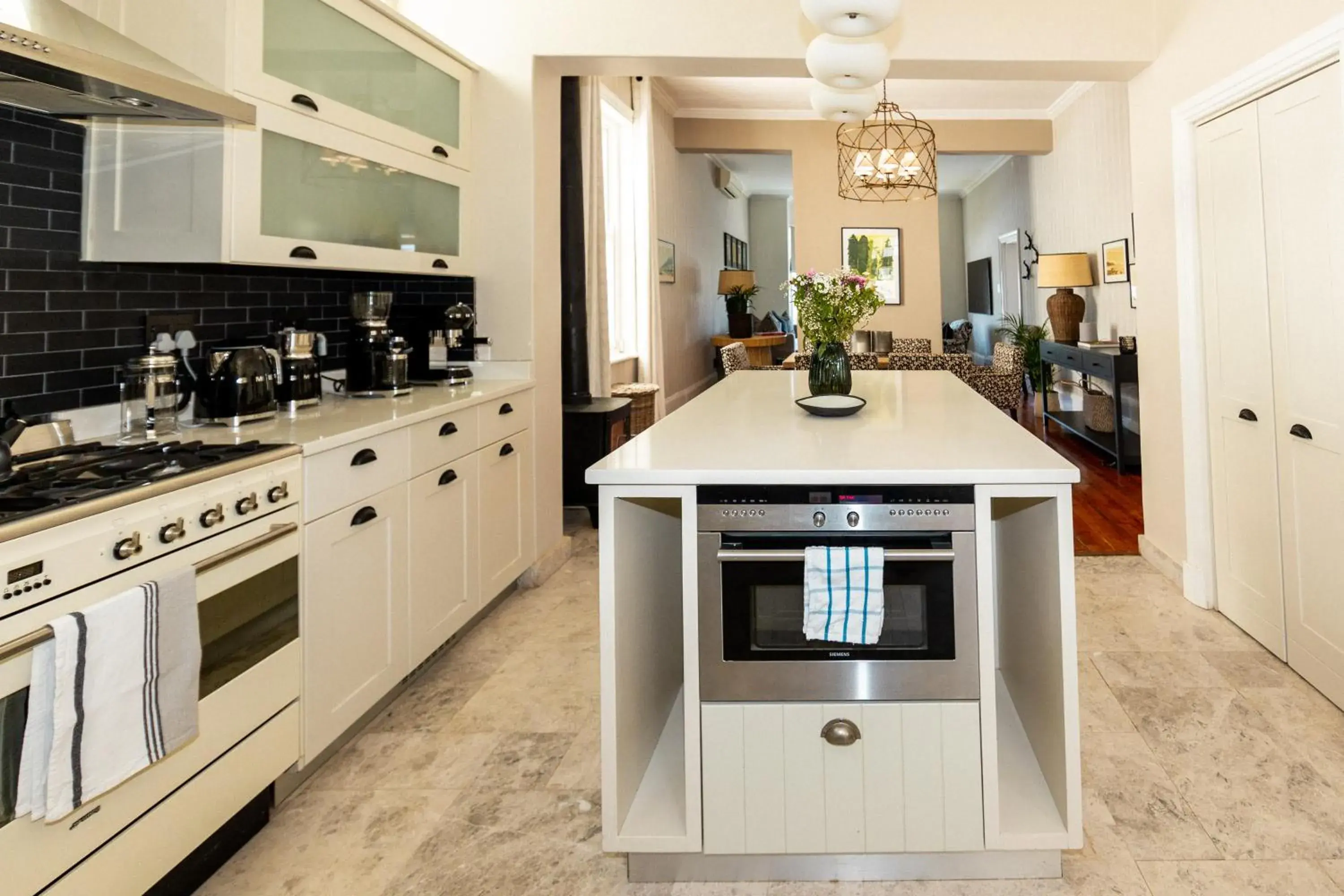 Kitchen or kitchenette, Kitchen/Kitchenette in Blackheath Lodge by The Oyster Collection