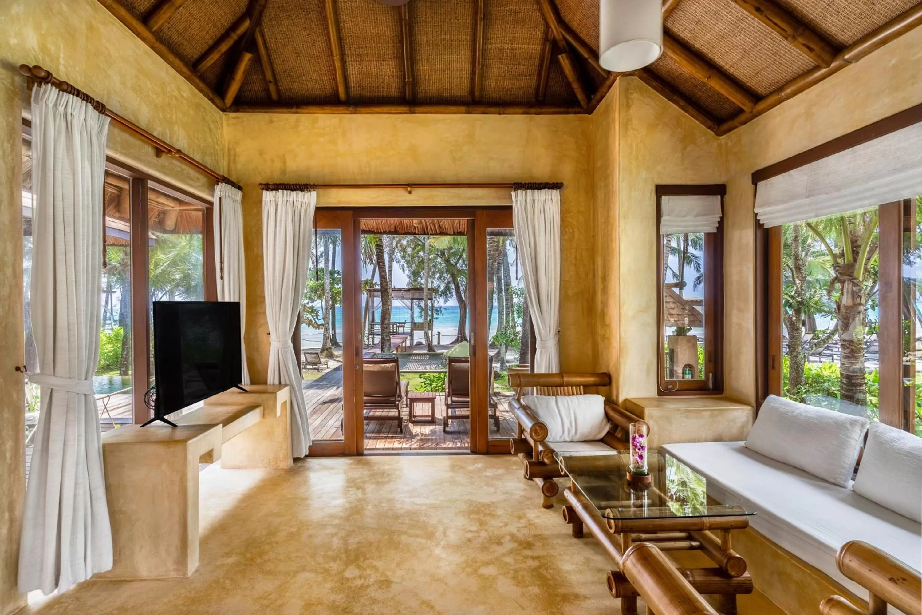 Living room in High Season Pool Villa & Spa