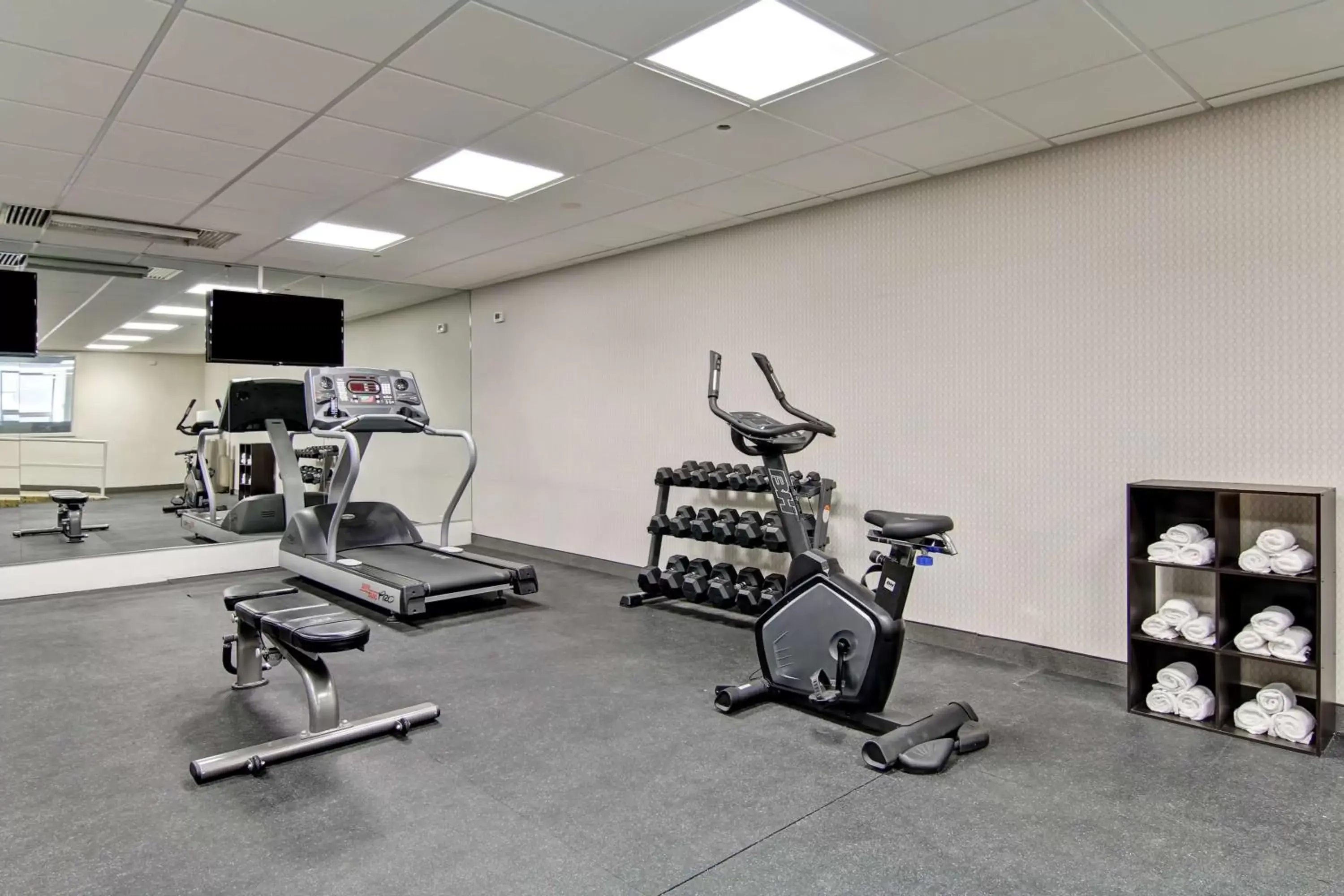 Spa and wellness centre/facilities, Fitness Center/Facilities in Coast West Edmonton Hotel & Conference Centre