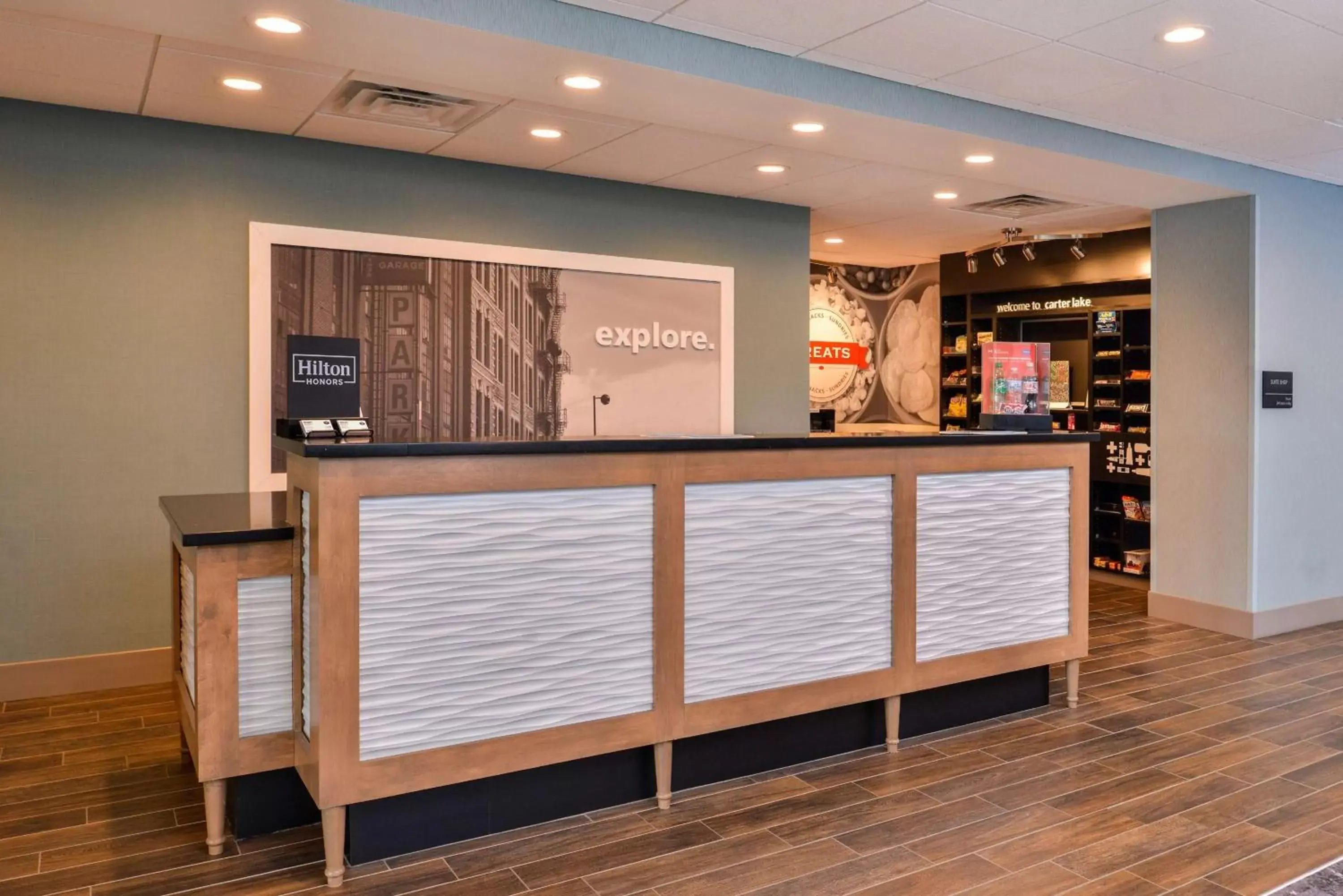 Lobby or reception in Hampton Inn By Hilton Omaha Airport, Ia Lobby or reception in Hampton Inn By Hilton Omaha Airport, Ia