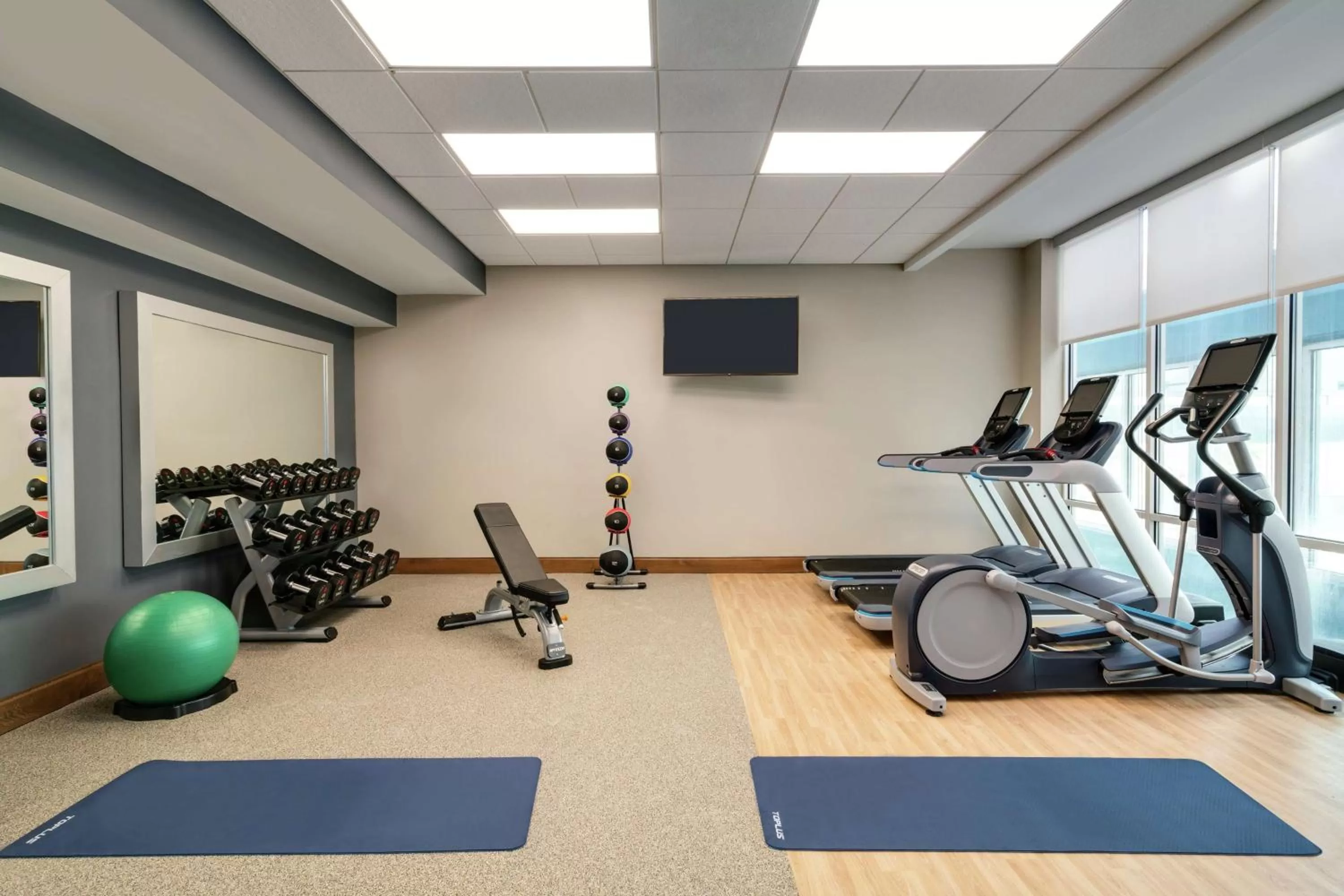 Fitness centre/facilities in DoubleTree by Hilton Ocean City Oceanfront