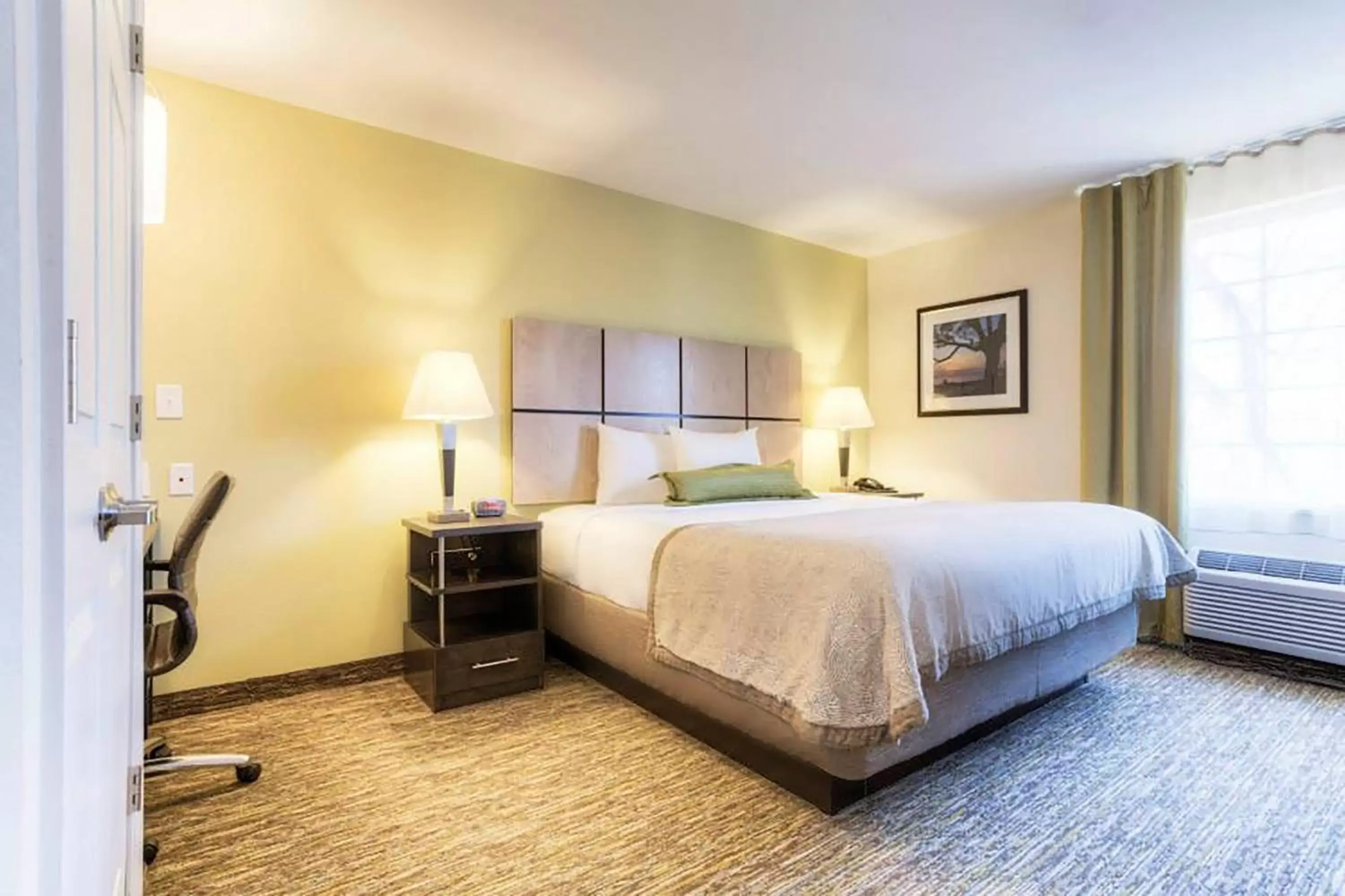 Bedroom, Bed in Candlewood Suites - Mooresville Lake Norman, an IHG Hotel