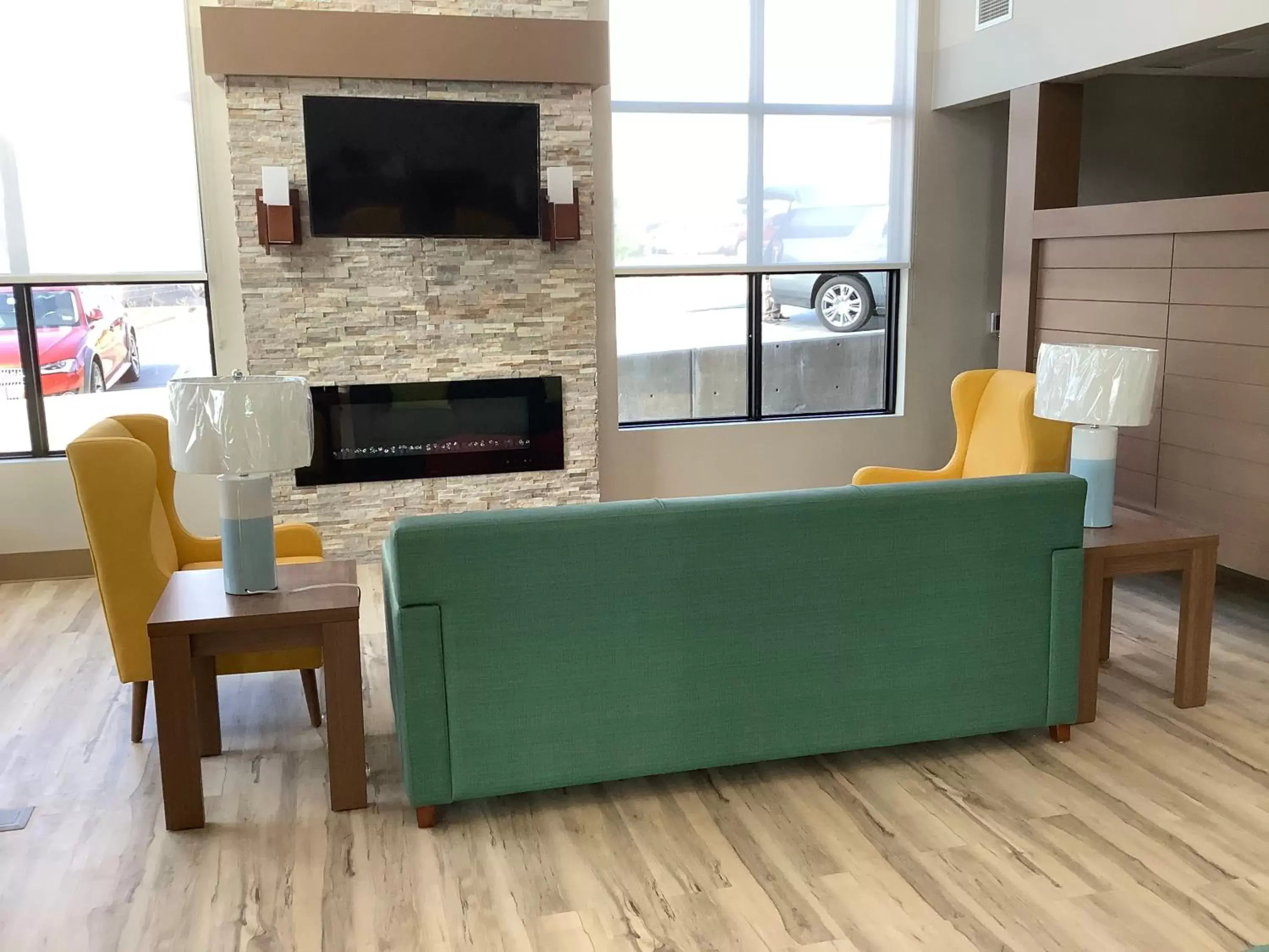 Communal lounge/ TV room, Seating Area in Comfort Suites Colorado Springs East -Medical Center Area