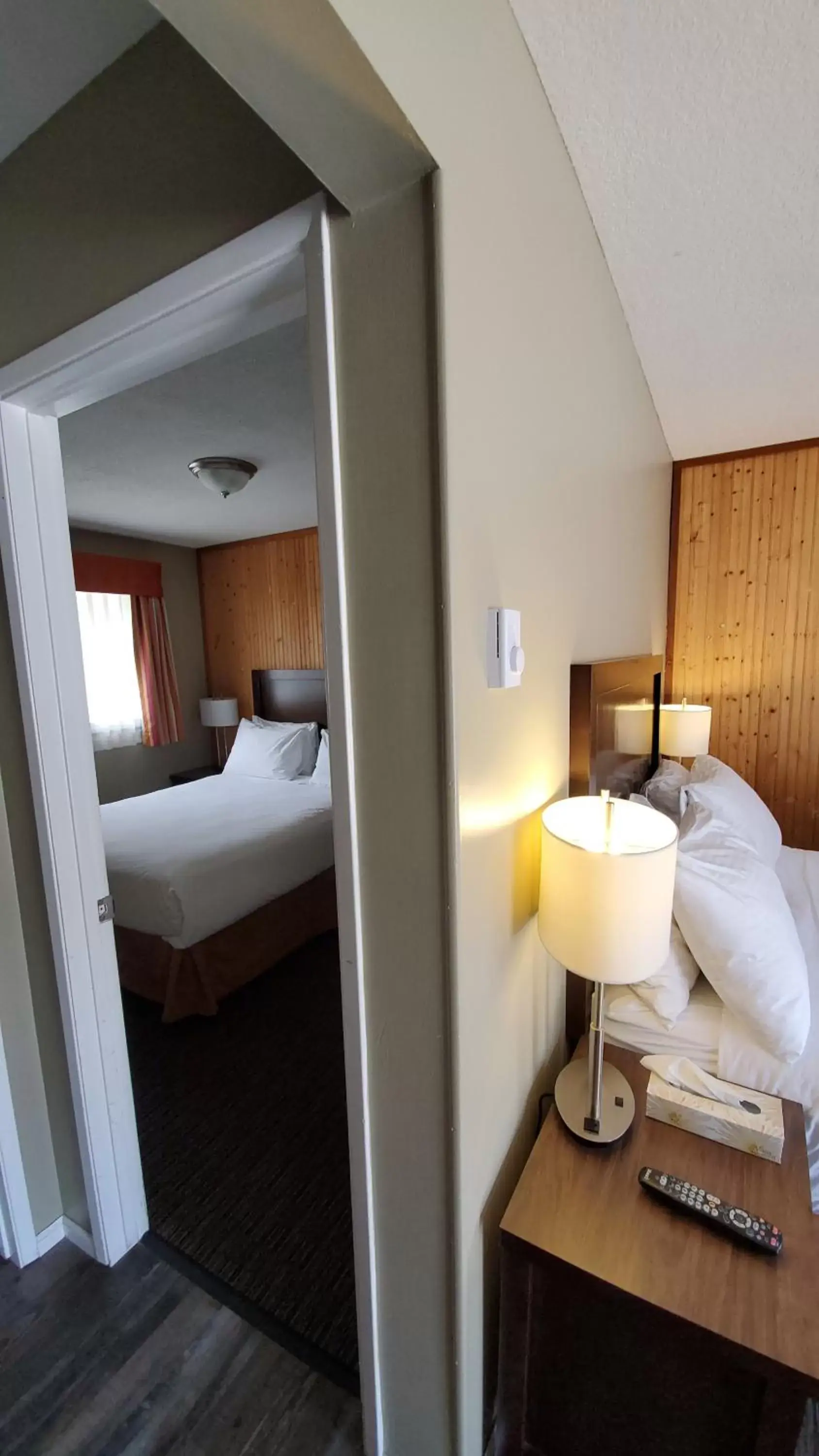 Bed, Bathroom in Alpine Inn & Suites