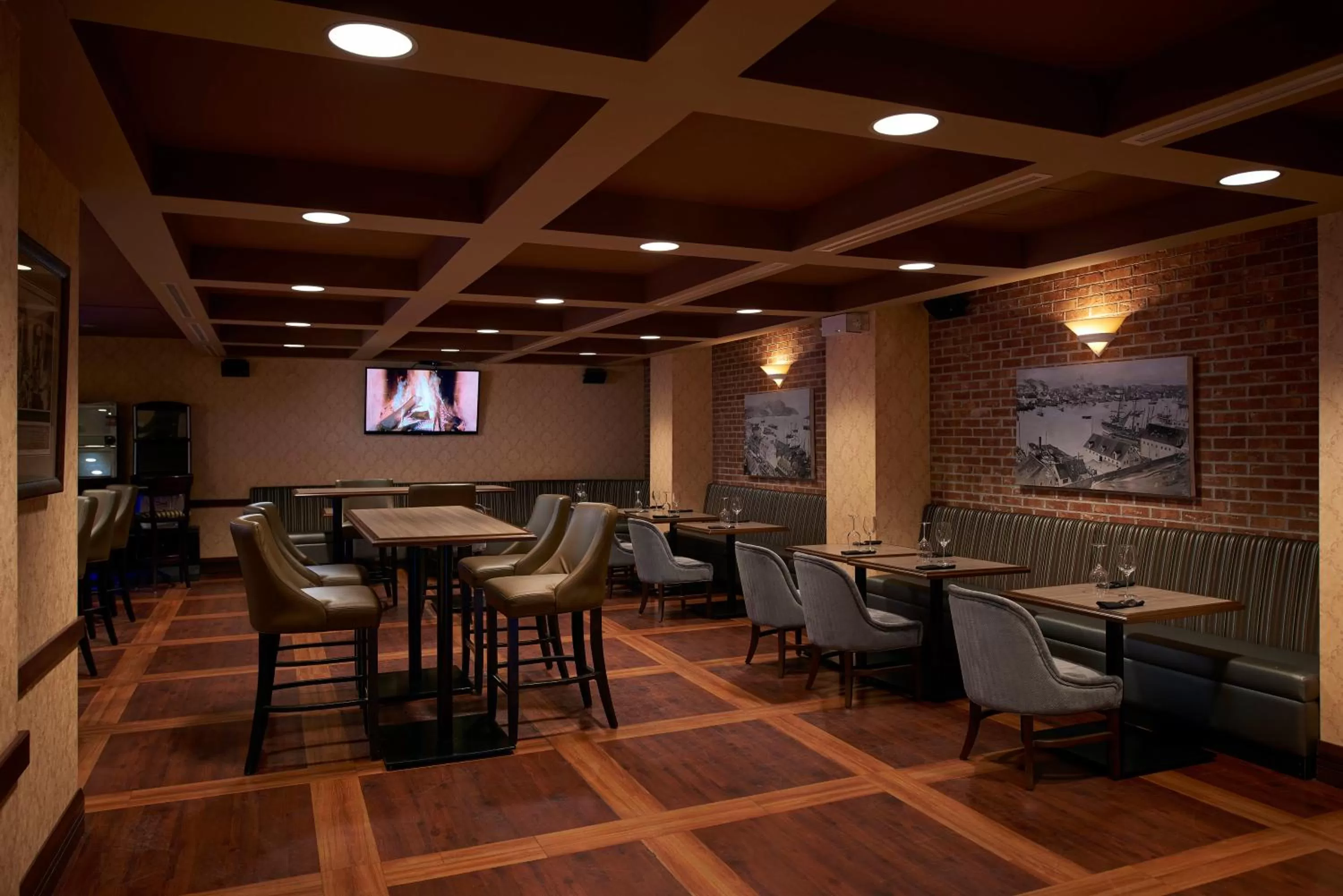 Lounge or bar, Restaurant/Places to Eat in Capital Hotel