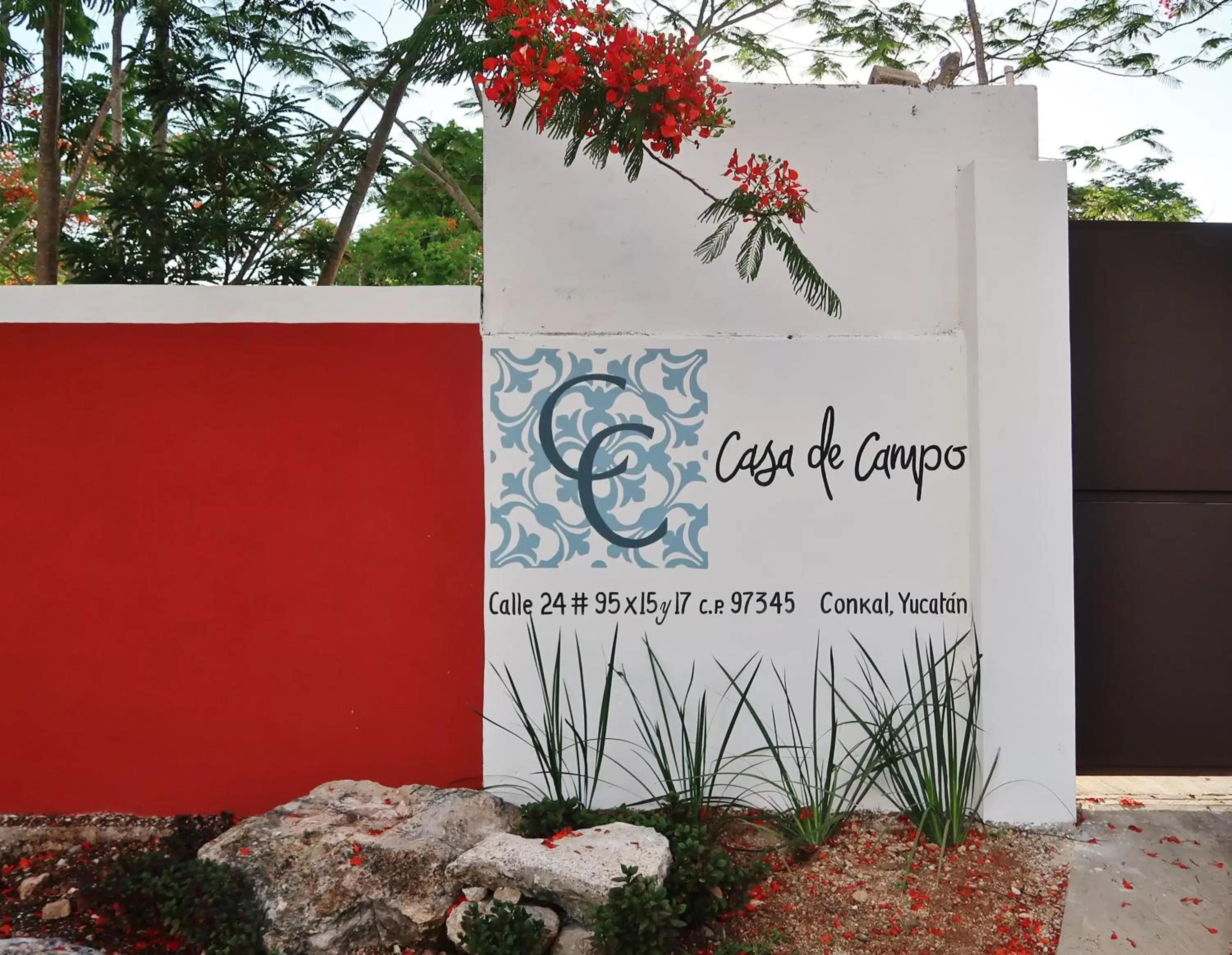 Facade/entrance in Hotel Casa de Campo Conkal Merida