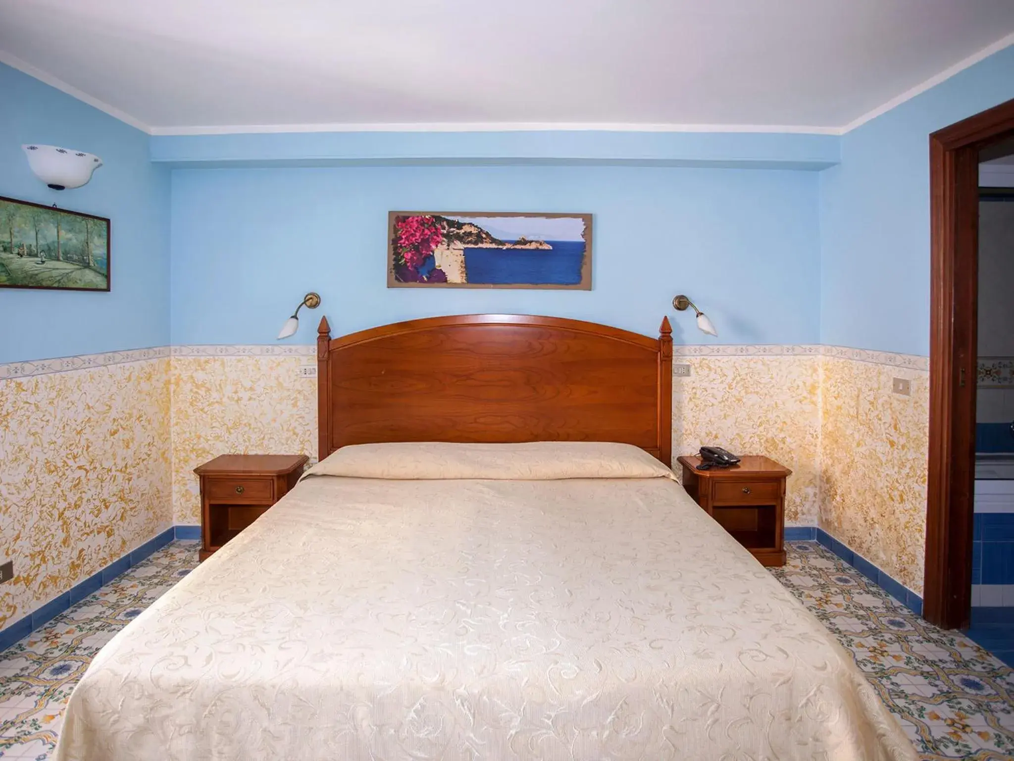 Double Room in Hotel Amalfi