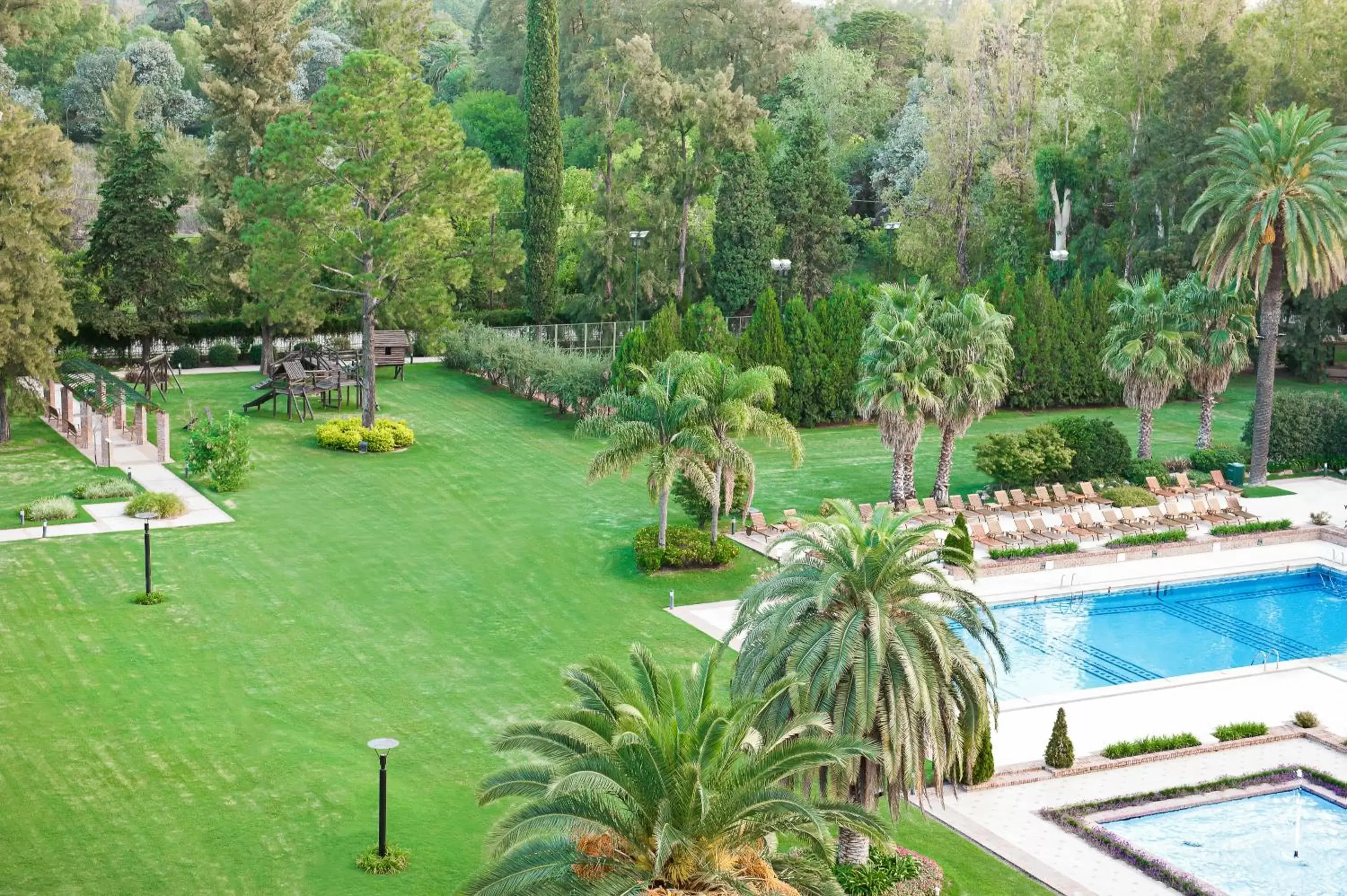 Garden, Pool View in Sheraton Pilar Hotel & Convention Center