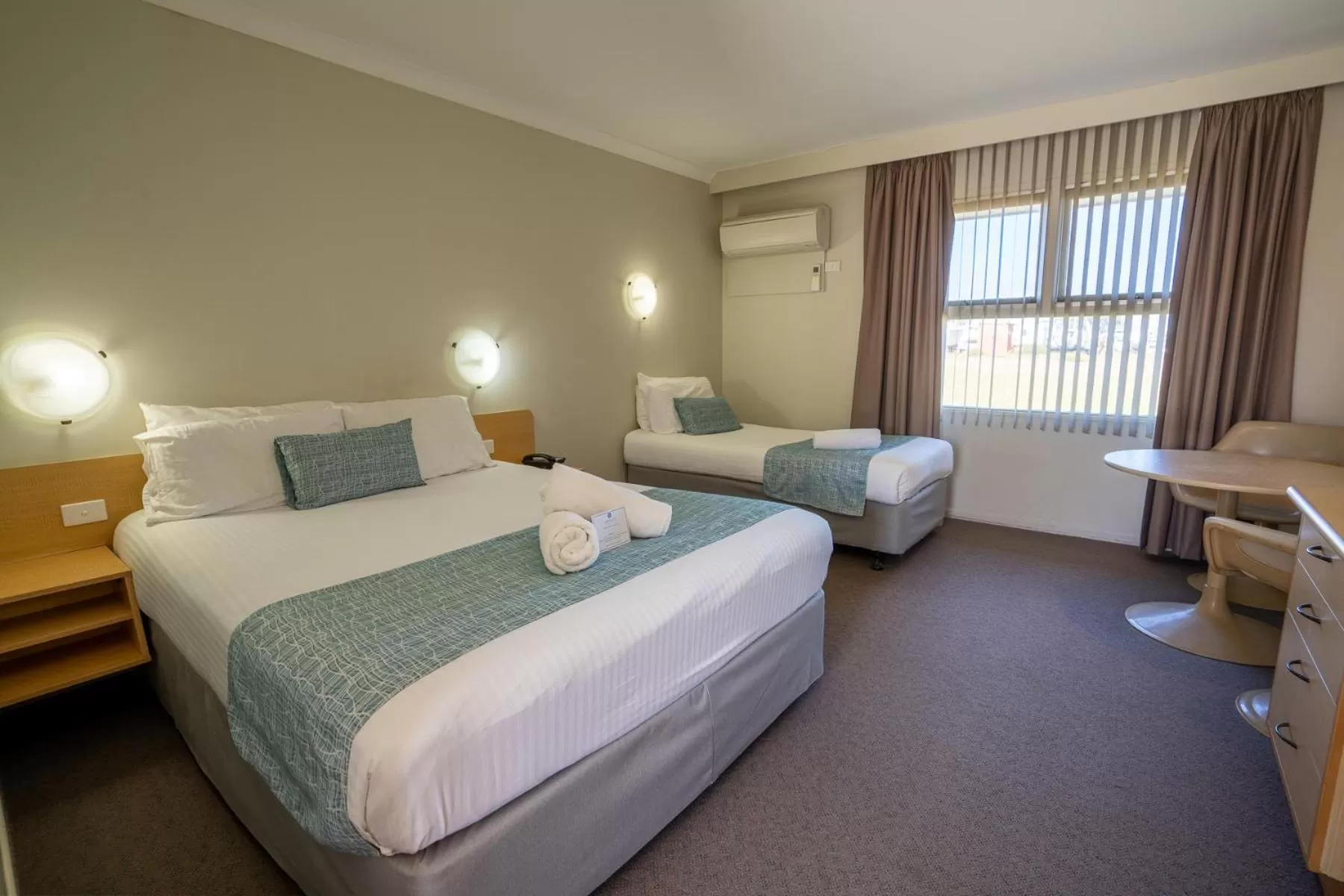 Bedroom, Bed in Hospitality Carnarvon, SureStay Collection by Best Western