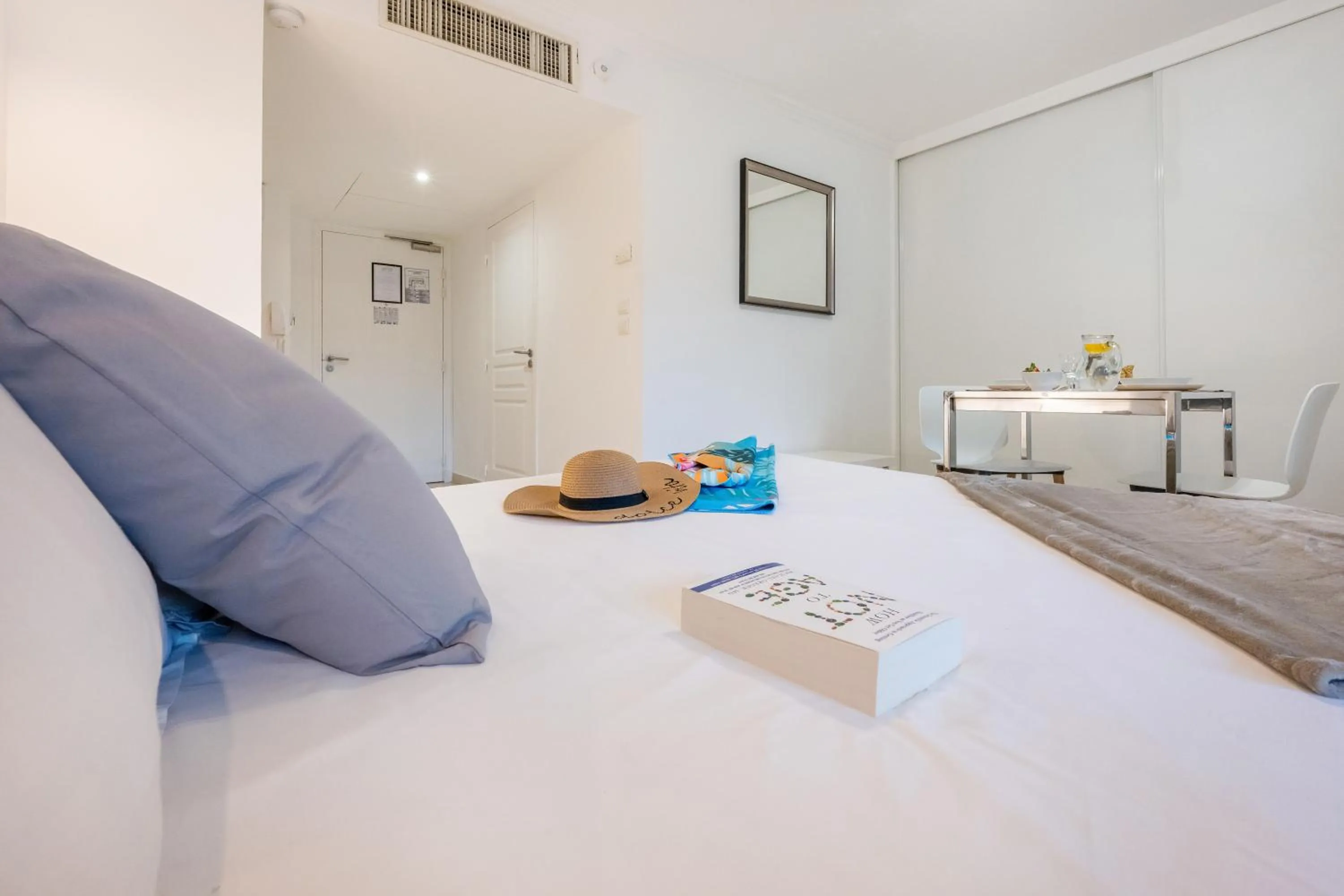 Bed in Nemea Appart Hotel Le Lido Cagnes sur Mer