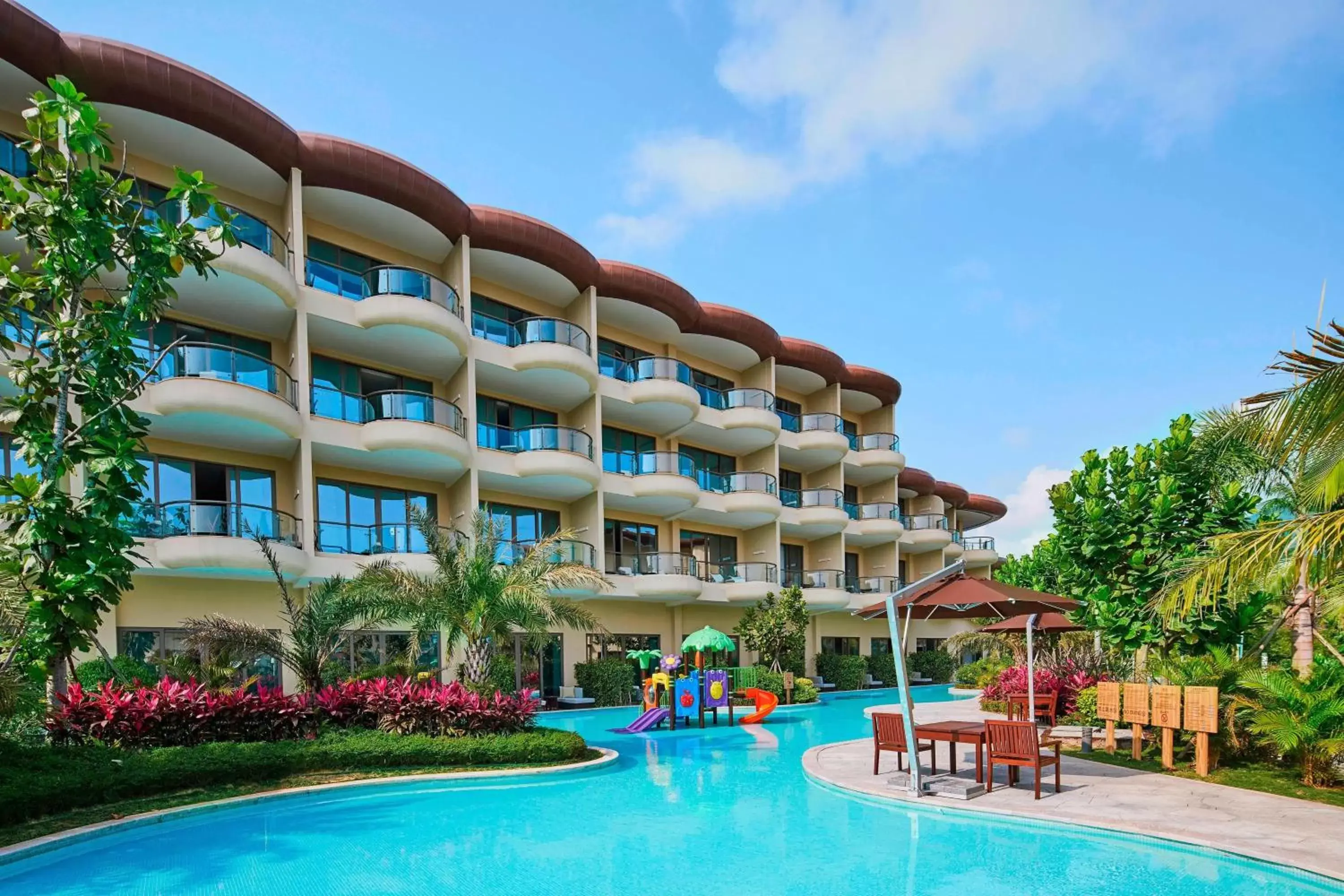 Swimming pool, Property Building in The Westin Shimei Bay Resort