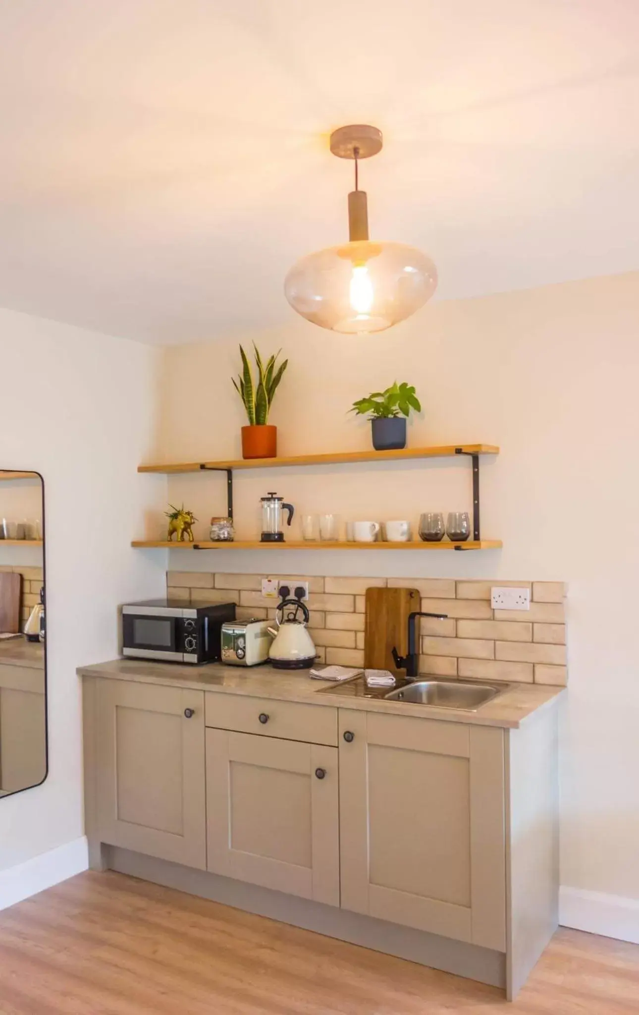 Coffee/tea facilities, Kitchen/Kitchenette in Rookery Lane Food and Lodging