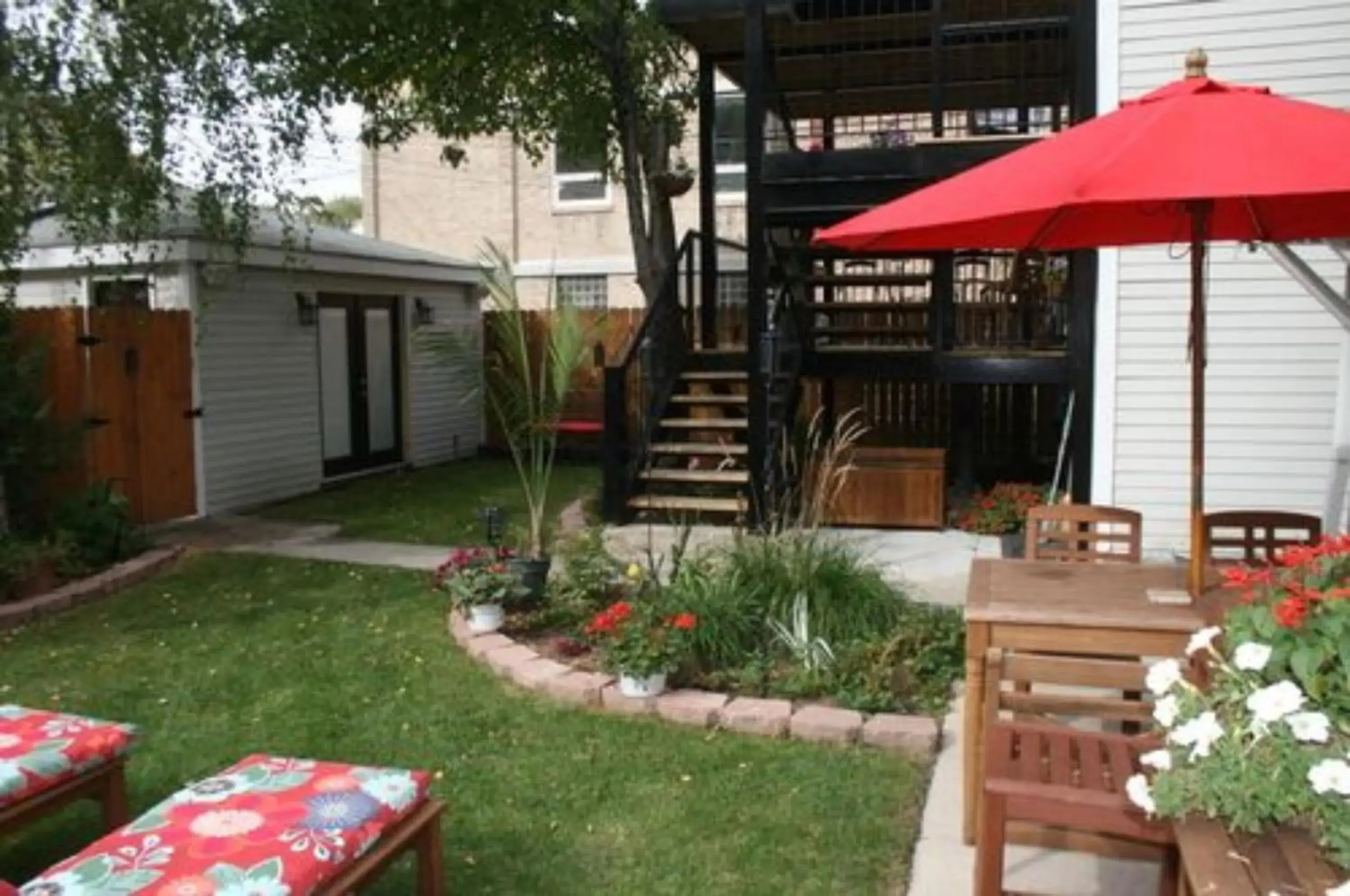 Other, Property Building in Roscoe Village Guesthouse