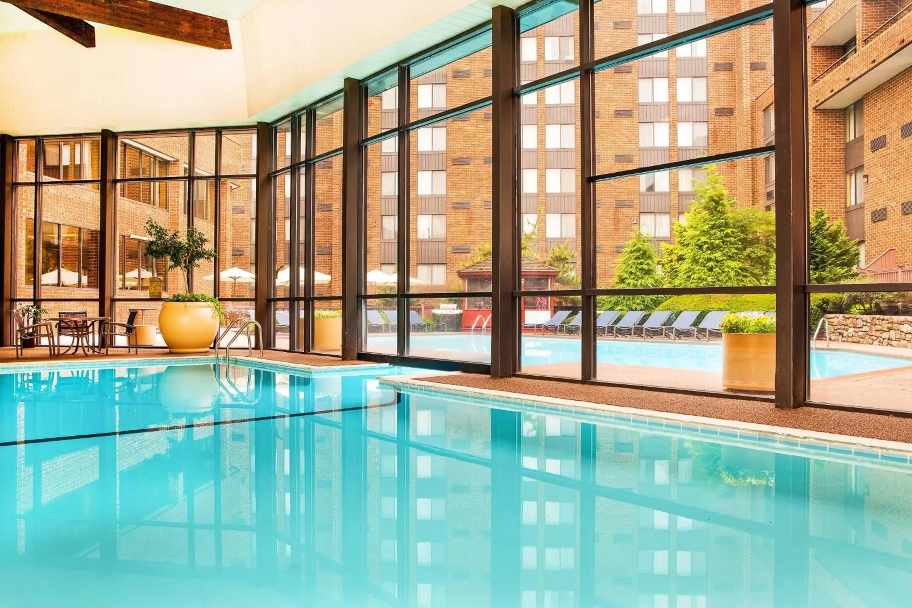 Swimming Pool in Sheraton Harrisburg Hershey Hotel