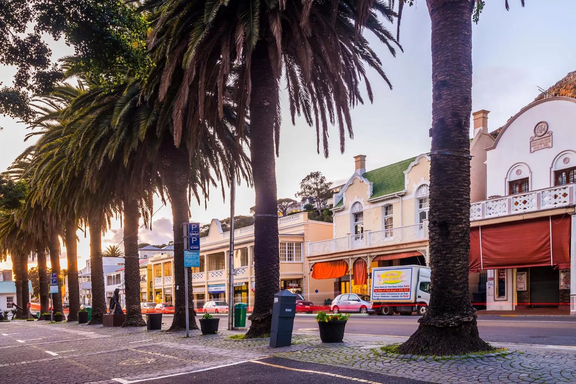Restaurant/places to eat in Simon's Town Quayside Hotel