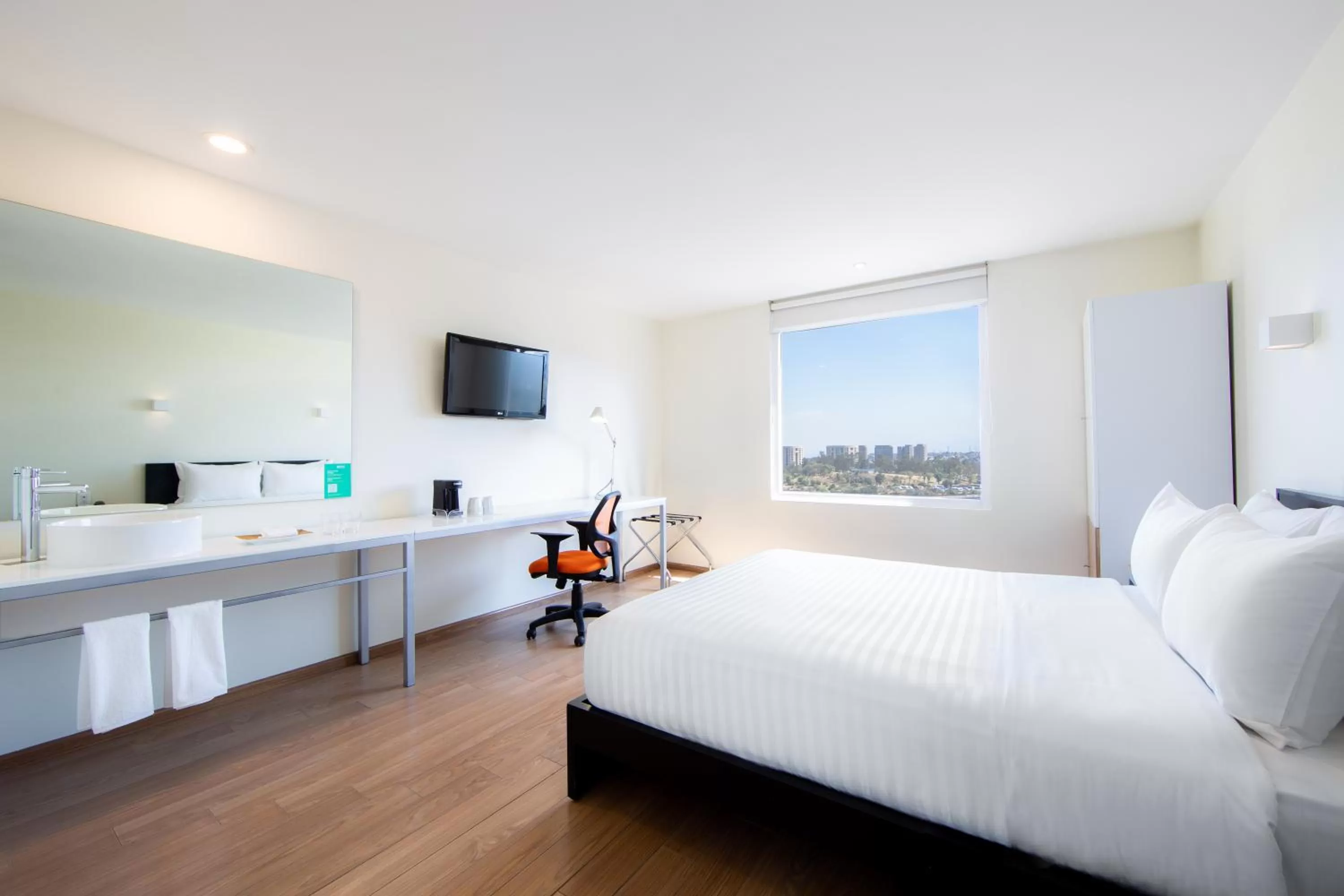 Photo of the whole room, Bed in Gamma Ciudad de Mexico Santa Fe