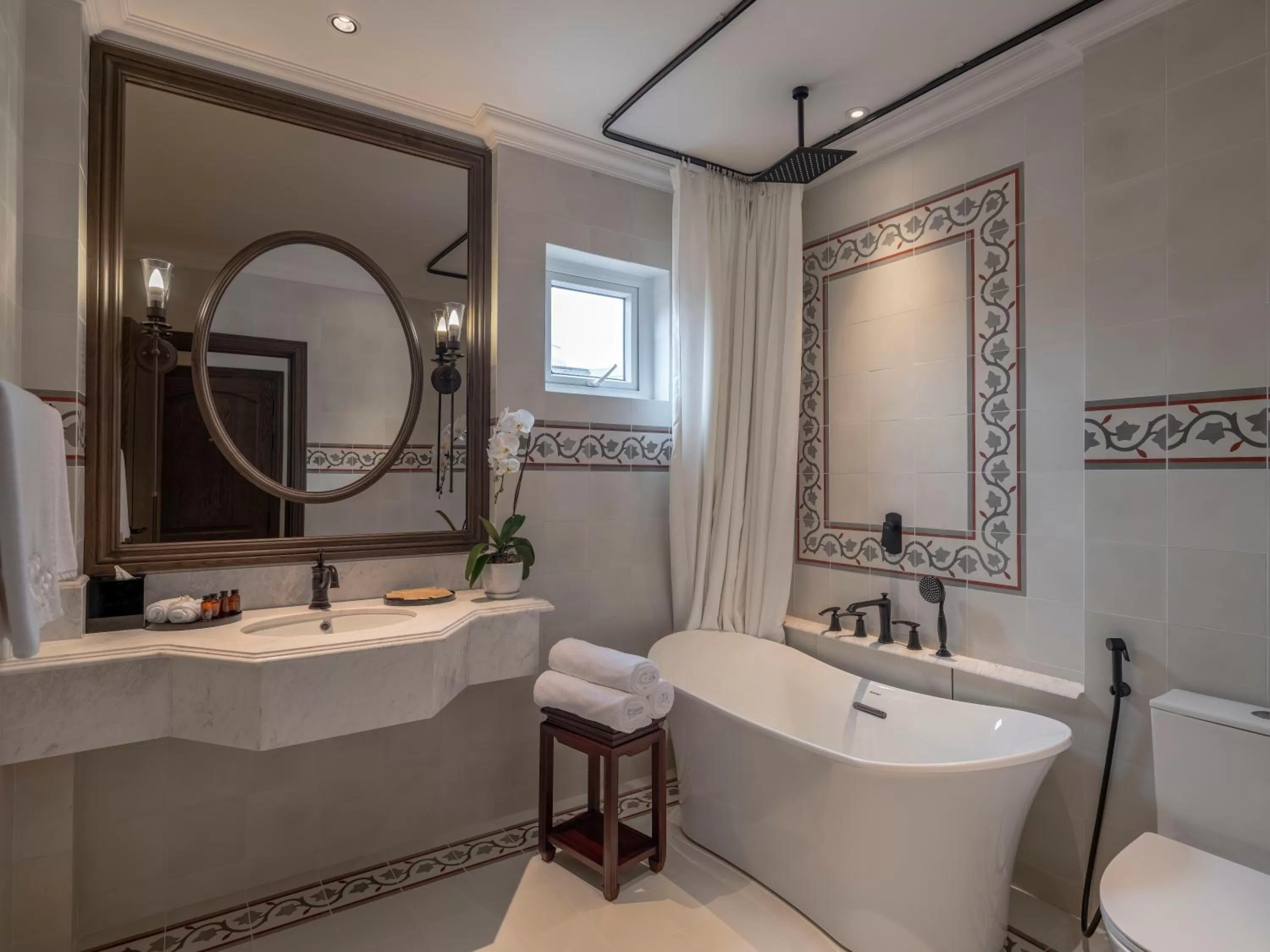 Bathroom in De Syloia Hotel