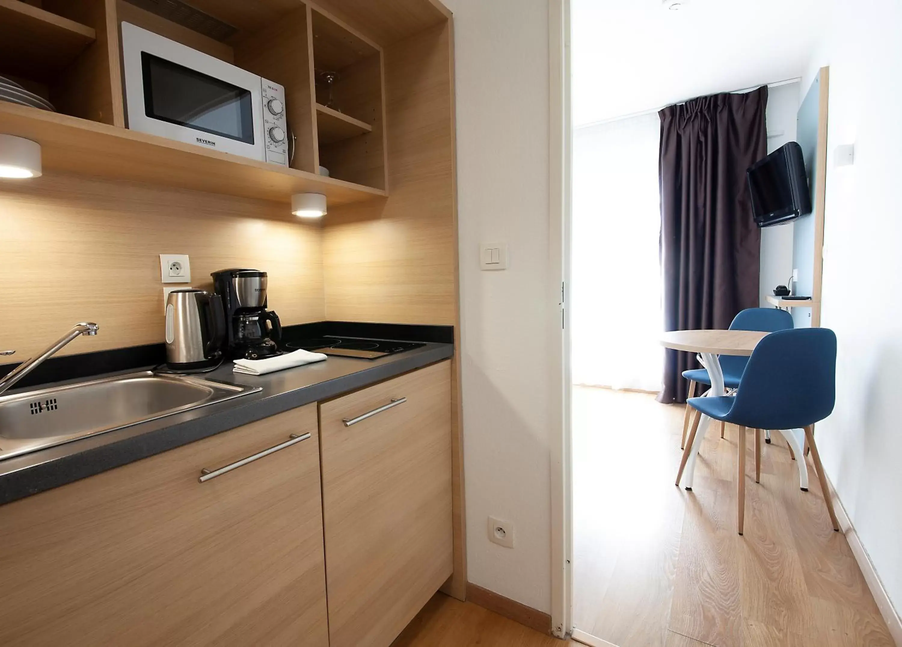 Kitchen or kitchenette, Kitchen/Kitchenette in Residhome Clermont Ferrand Gergovia