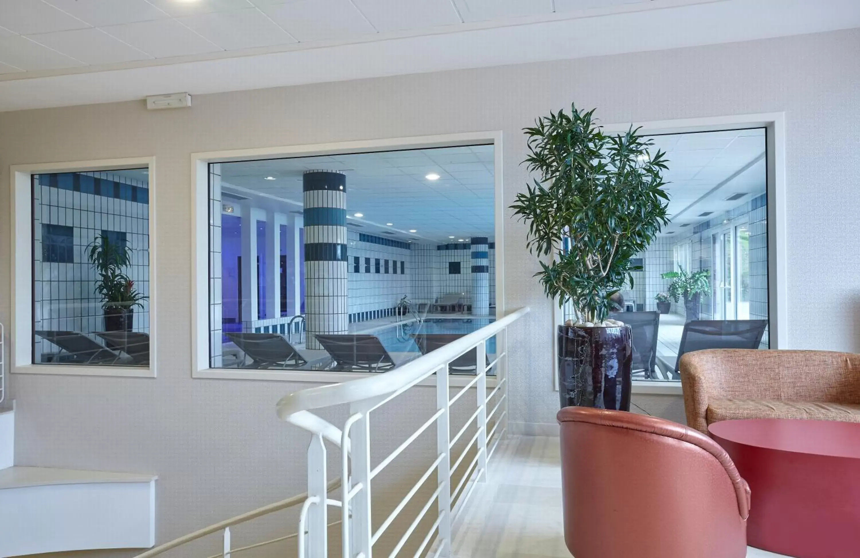 Swimming pool in Hôtel Spa Du Béryl Swimming pool in Hôtel Spa Du Béryl