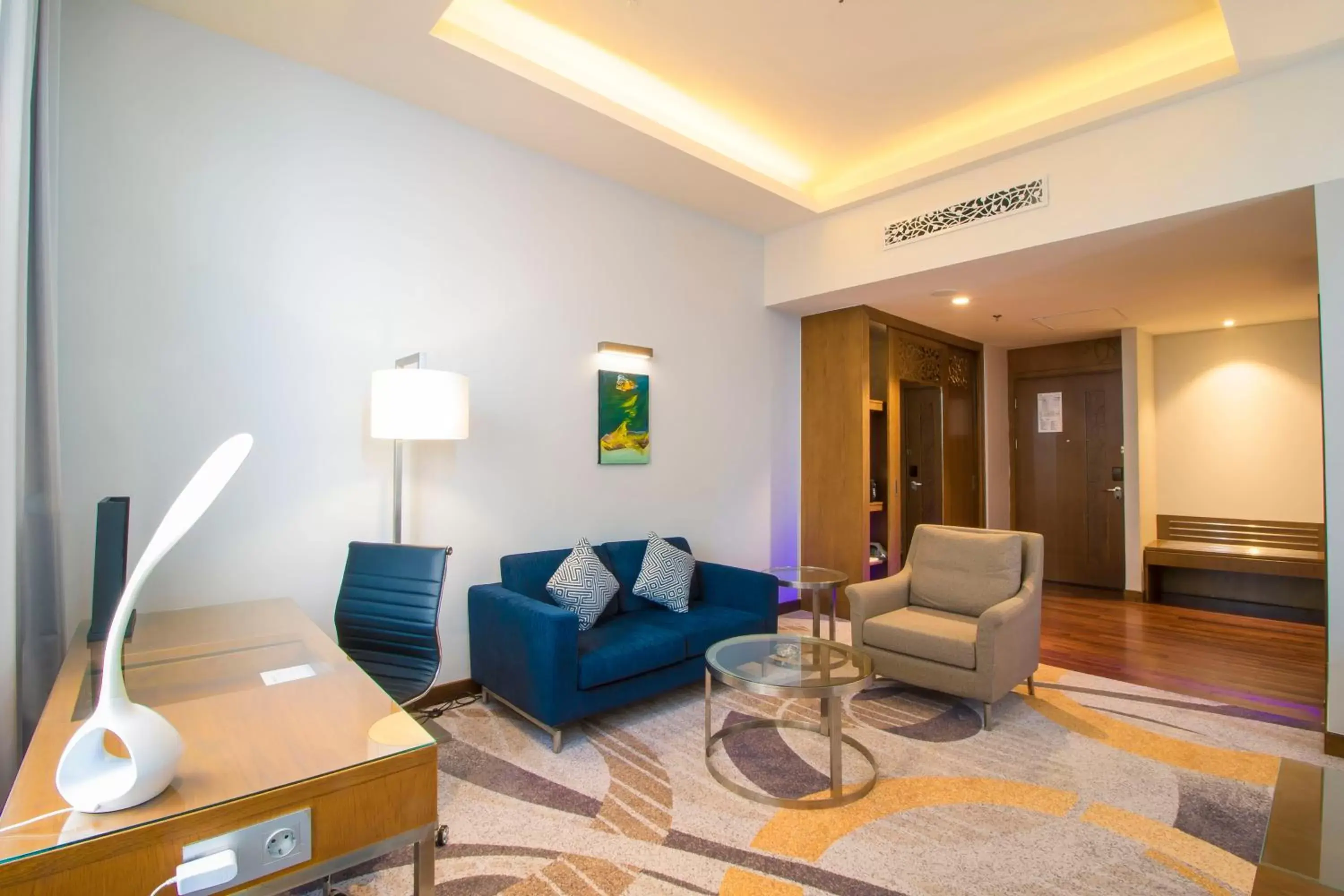 Living room, Seating Area in Four Points by Sheraton Manado