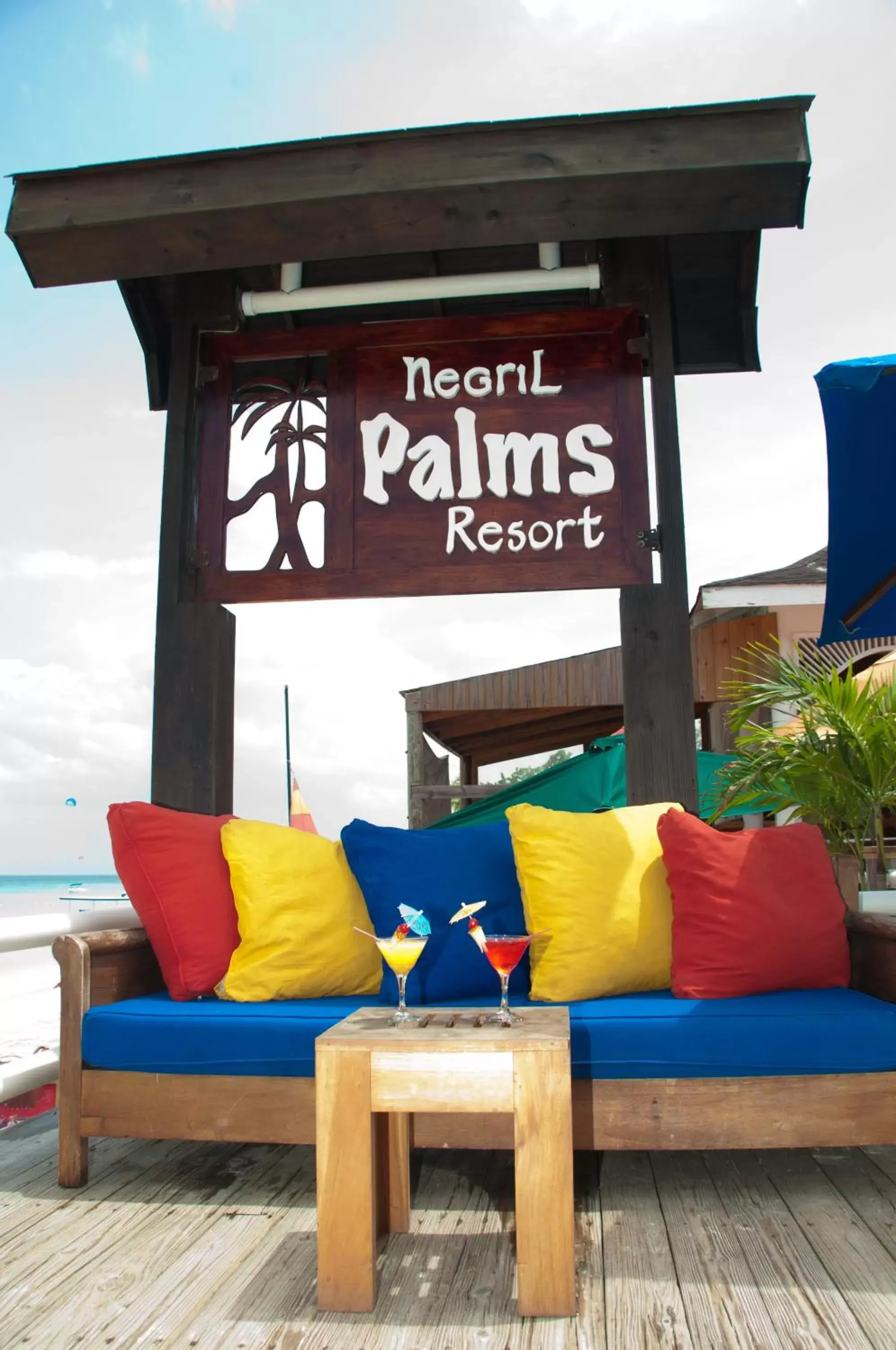 Lounge or bar in Negril Palms