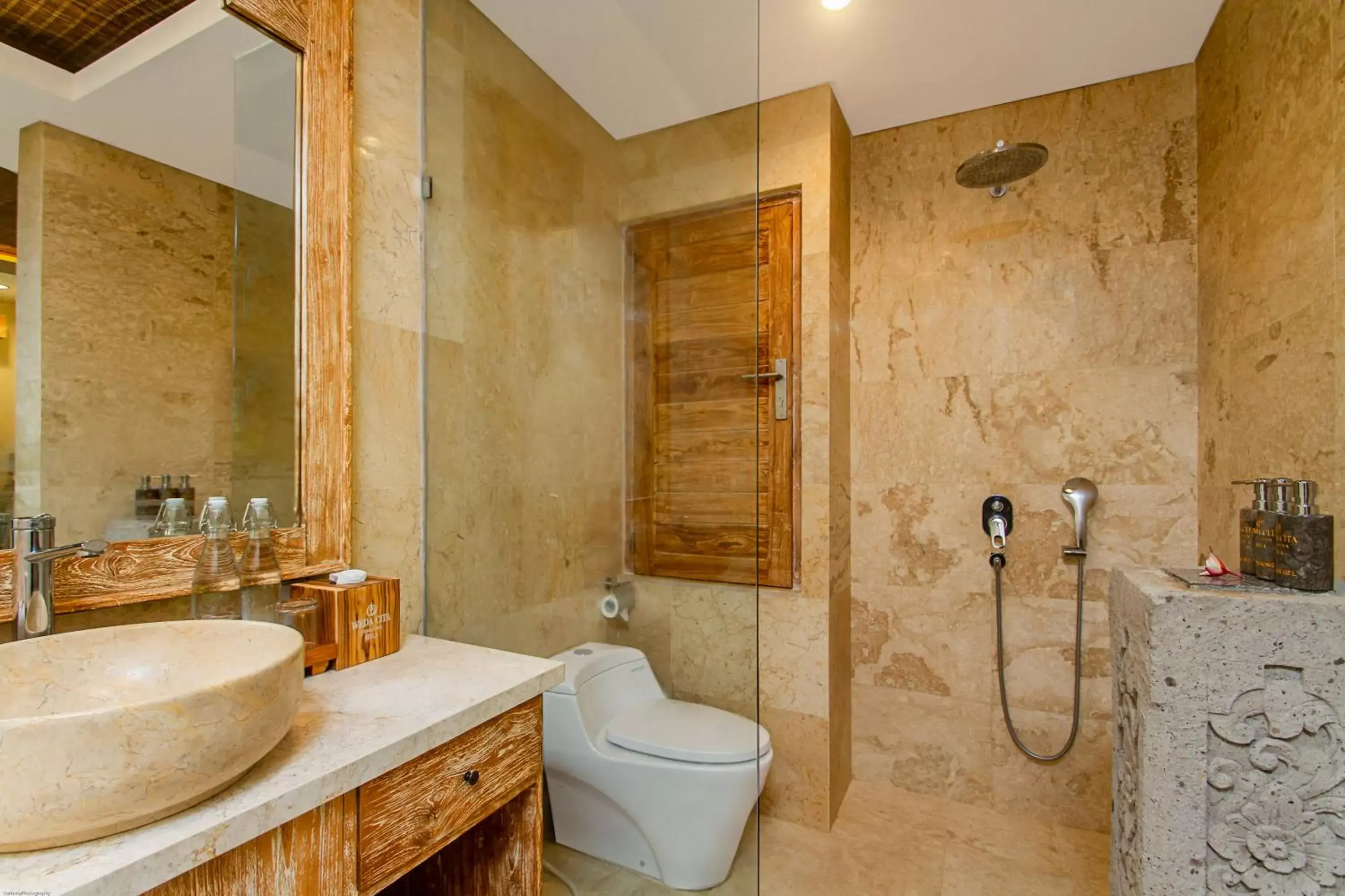 Bathroom in Weda Cita Resort and Spa by Mahaputra