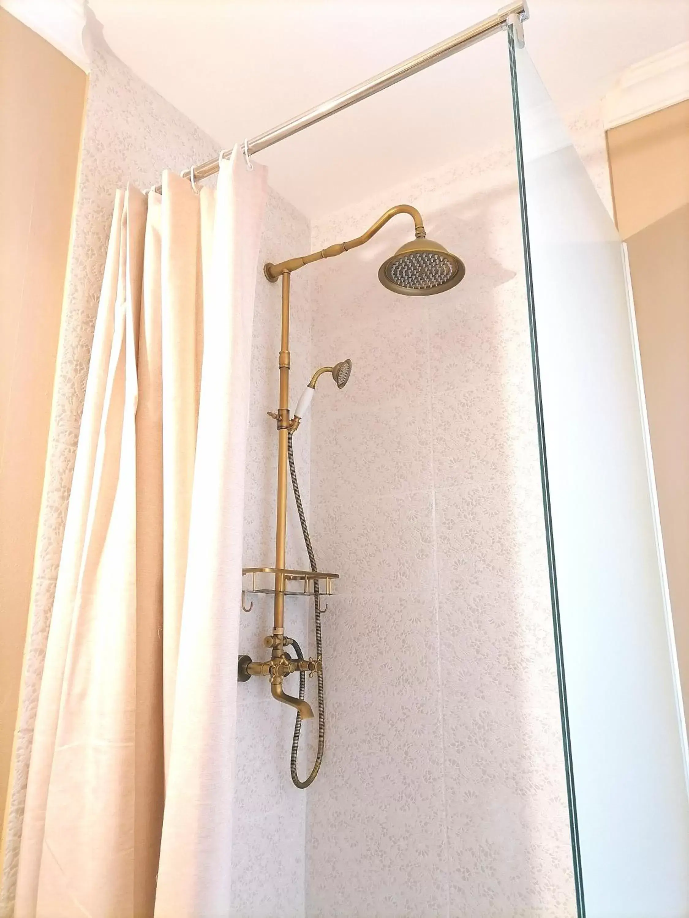 Shower, Bathroom in CASA BELGERI