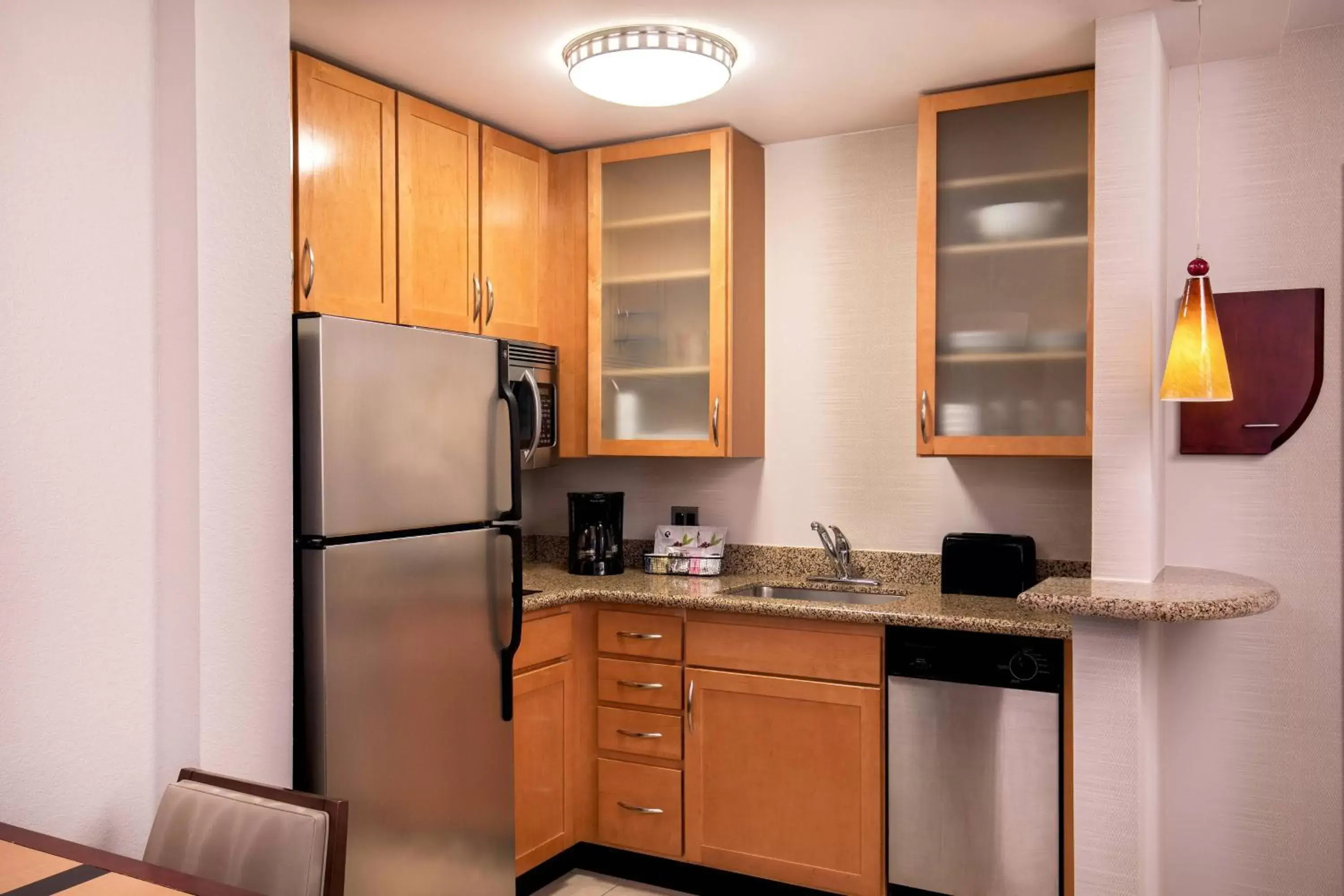 Kitchen or kitchenette, Kitchen/Kitchenette in Residence Inn by Marriott Yonkers Westchester County