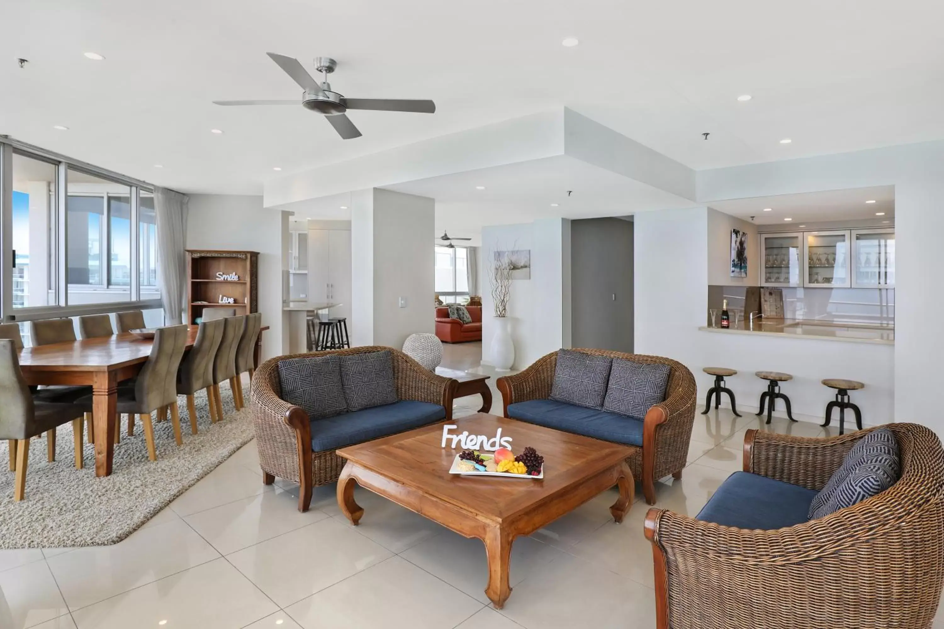 Living room, Seating Area in Points North Apartments