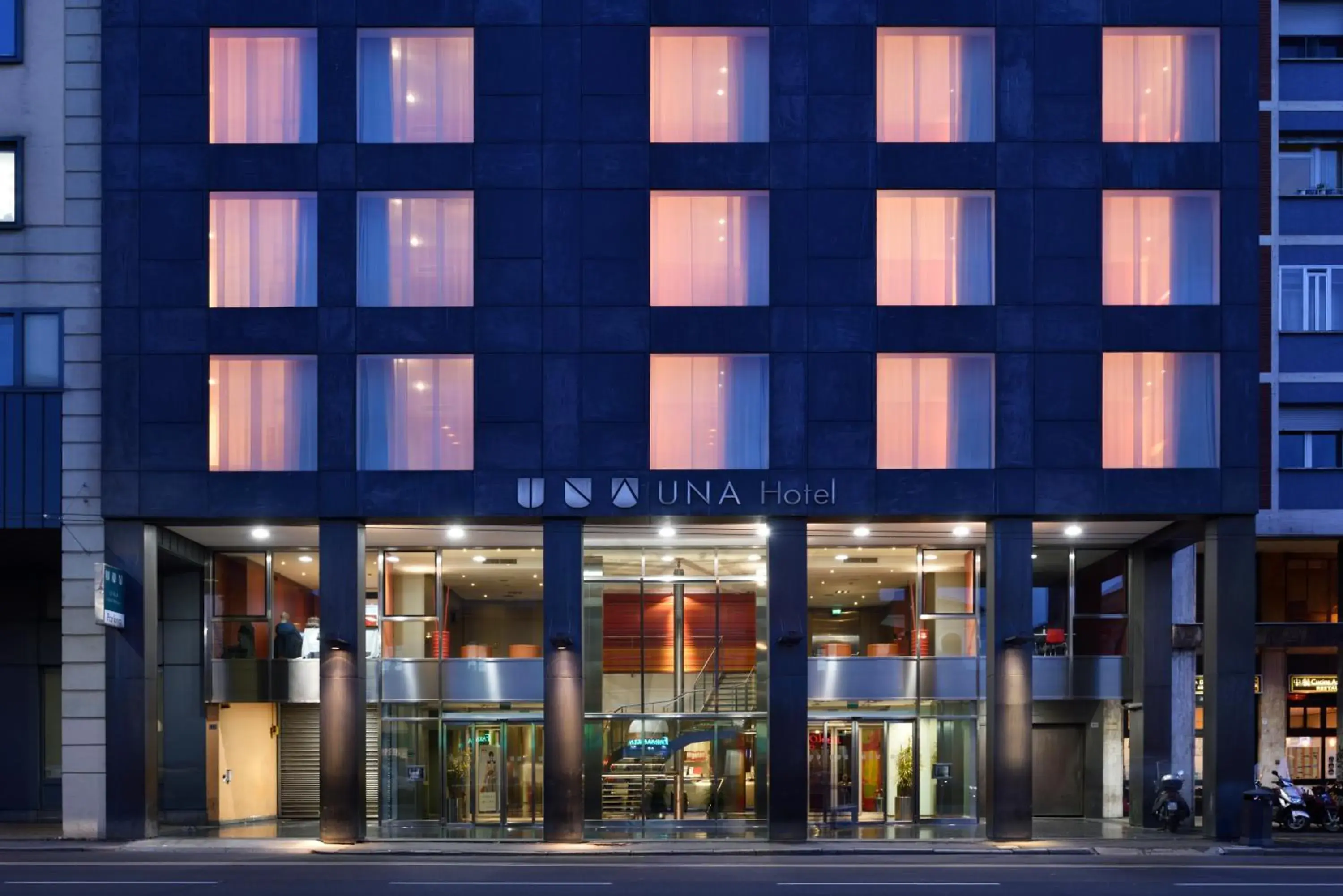 Facade/entrance, Property Building in UNAHOTELS Bologna Centro