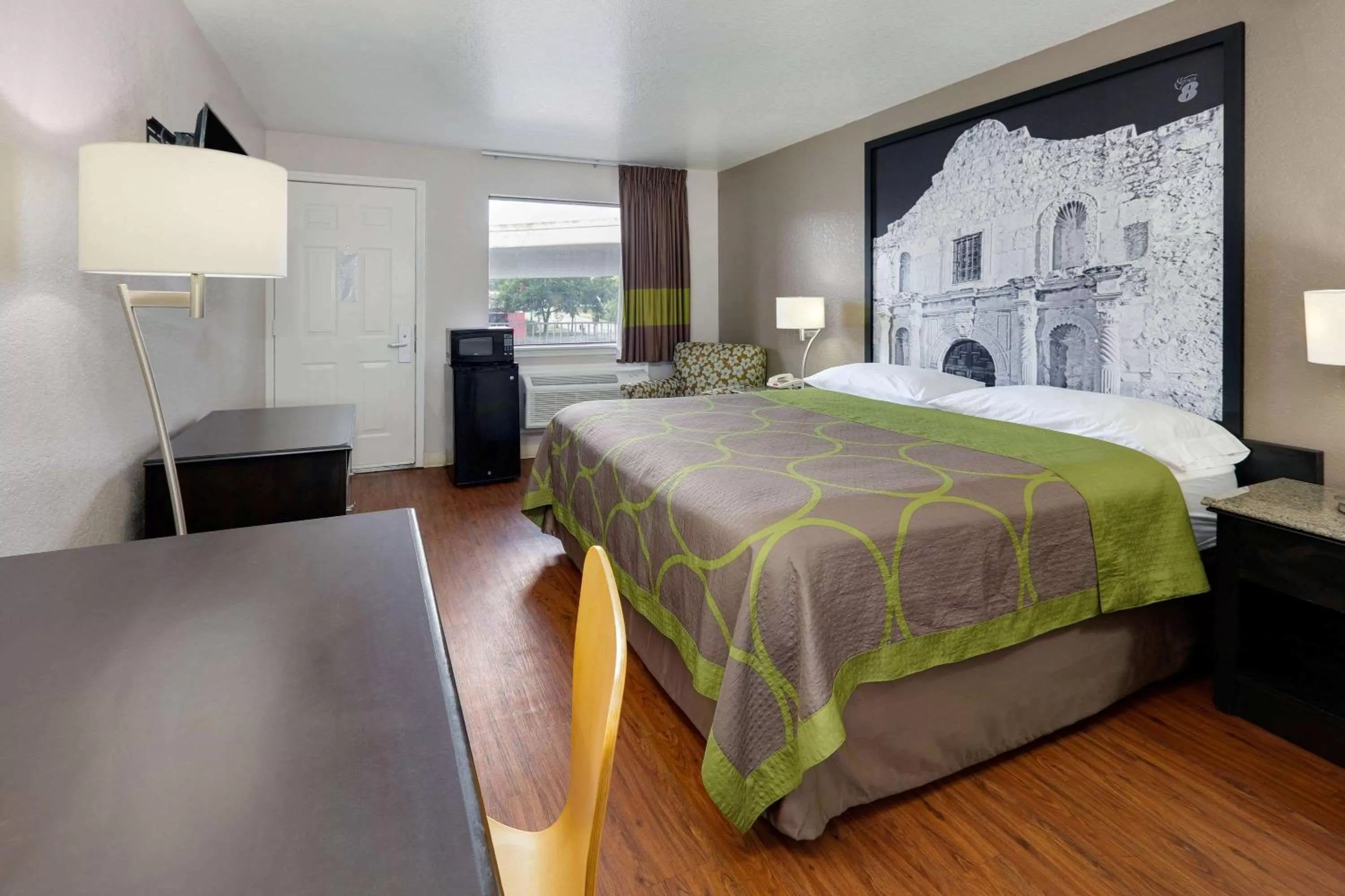 Deluxe King Room - Non-Smoking in Super 8 by Wyndham San Antonio Pearl District Downtown