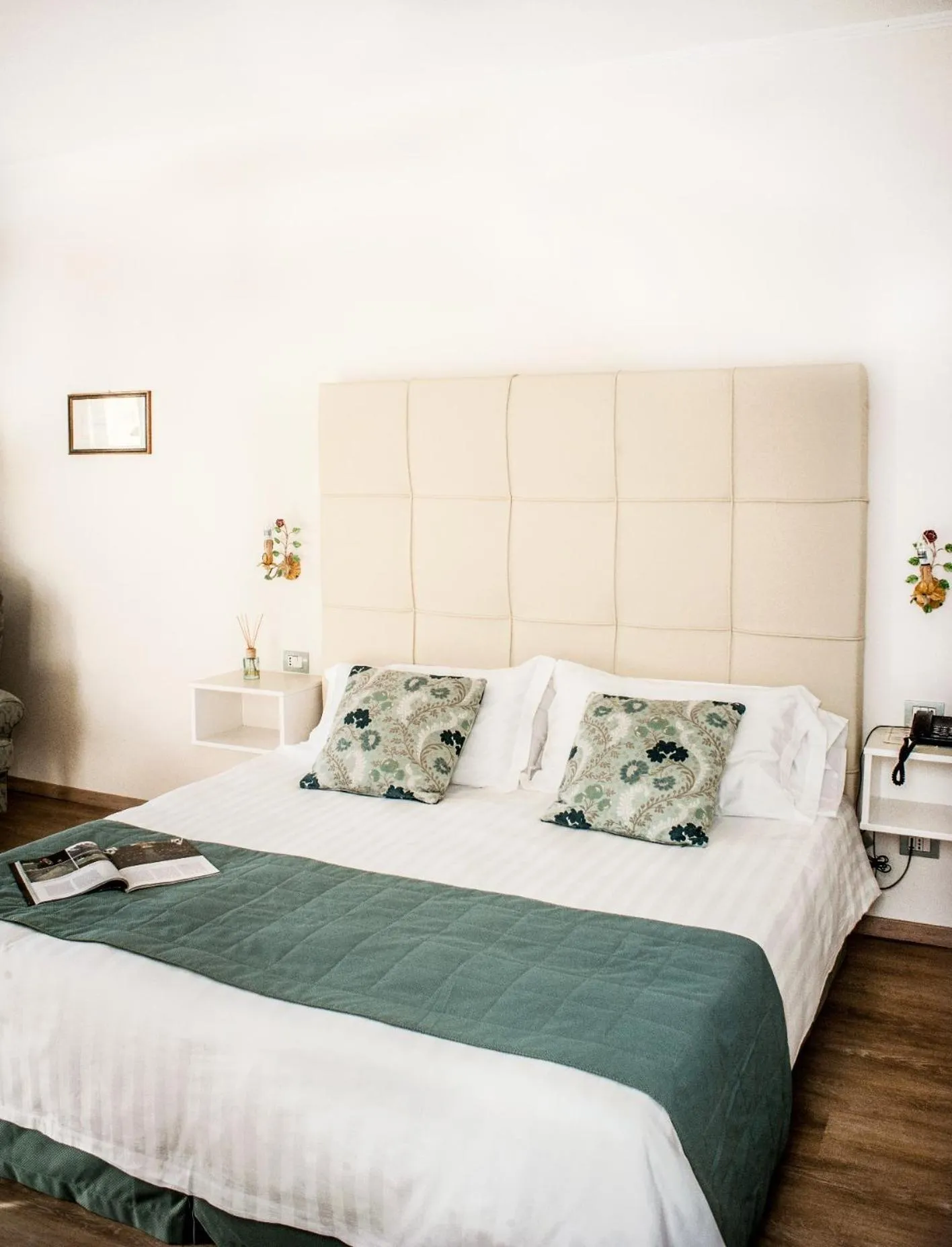 Bed in Hotel Du Lac & SPA