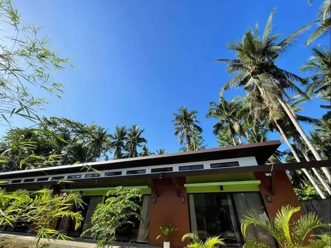 Facade/entrance in Summer Days Facade/entrance in Summer Days