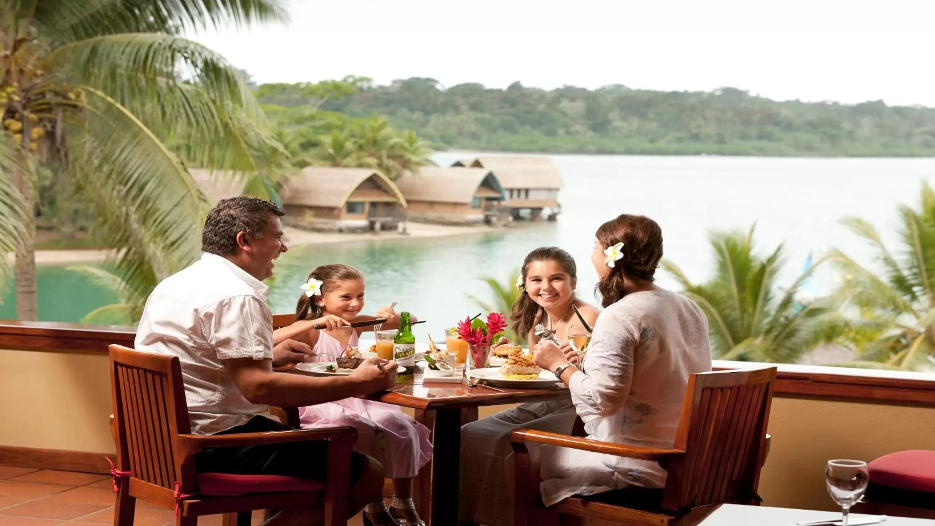 Restaurant/places to eat in Holiday Inn Resort Vanuatu, an IHG Hotel