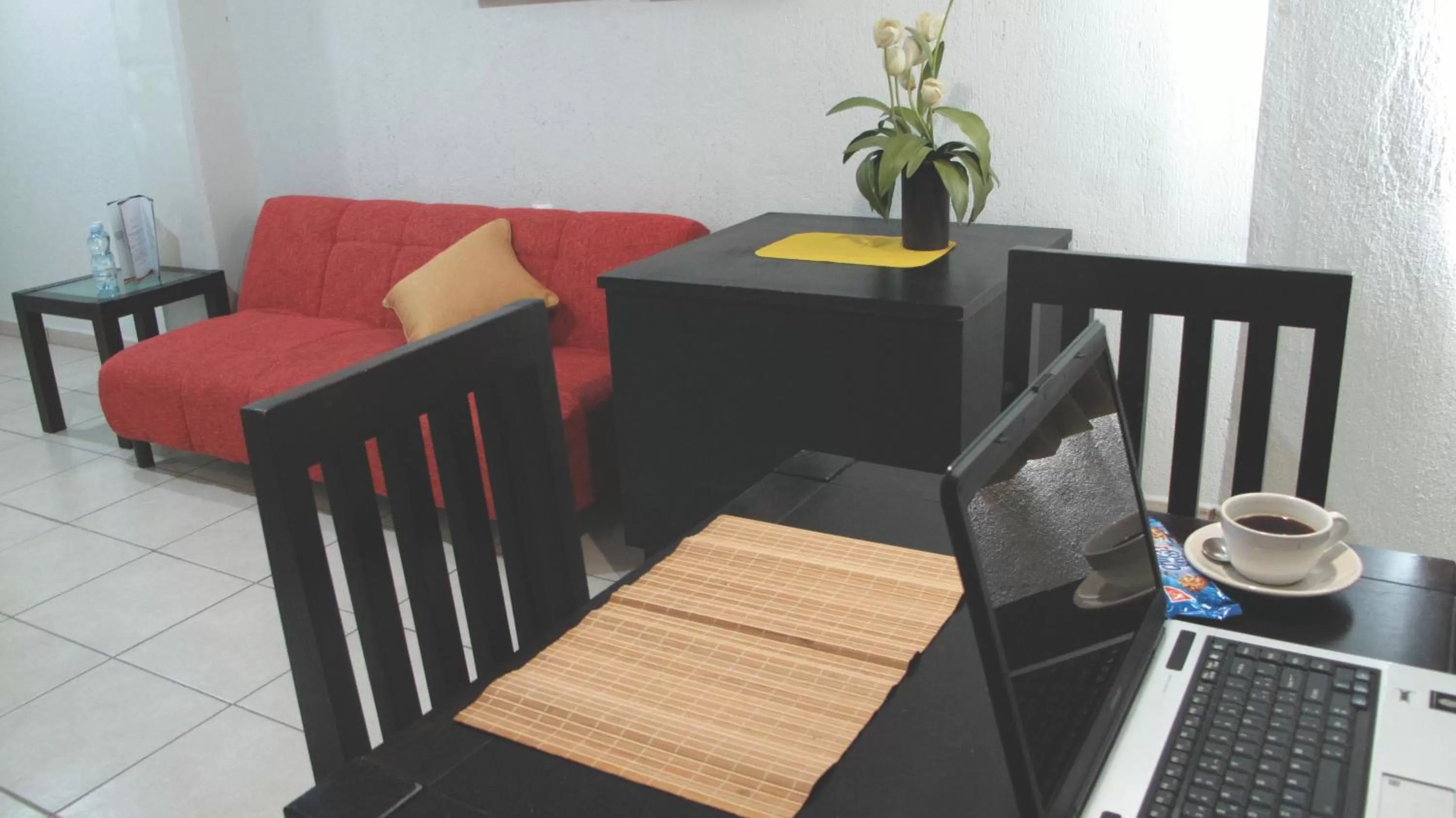 TV and multimedia in Hotel RS Suites