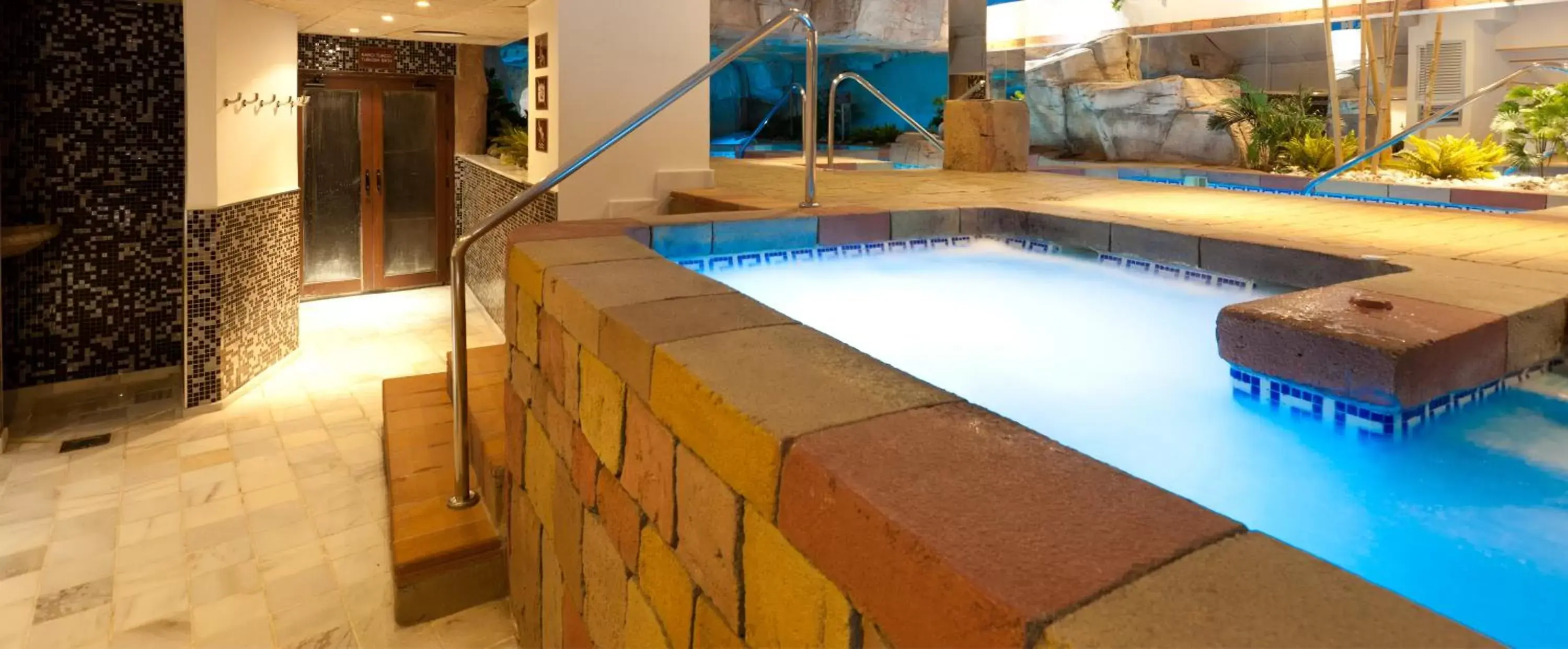 Hot Spring Bath, Swimming Pool in Senator Cádiz Spa Hotel