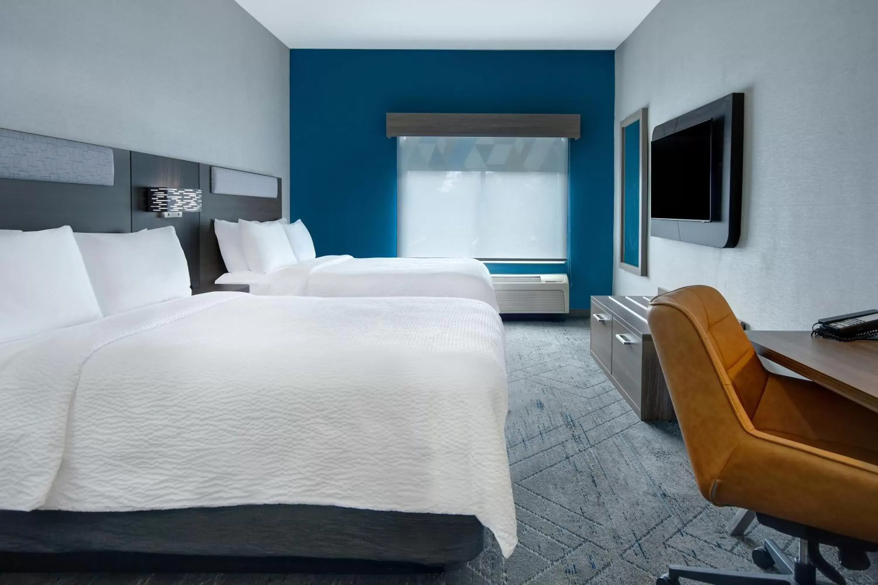 Guests, Bed in Holiday Inn Express Marietta - Atlanta Northwest, an IHG Hotel