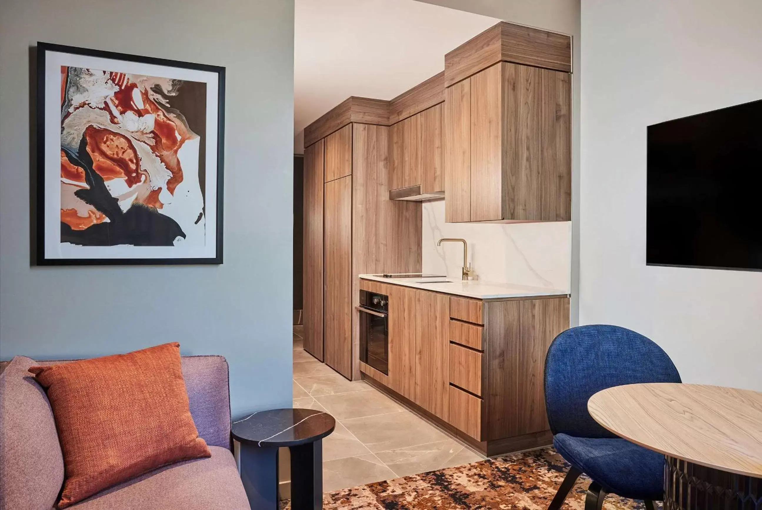 Bedroom, Kitchen/Kitchenette in Adina Apartment Hotel Melbourne, Pentridge